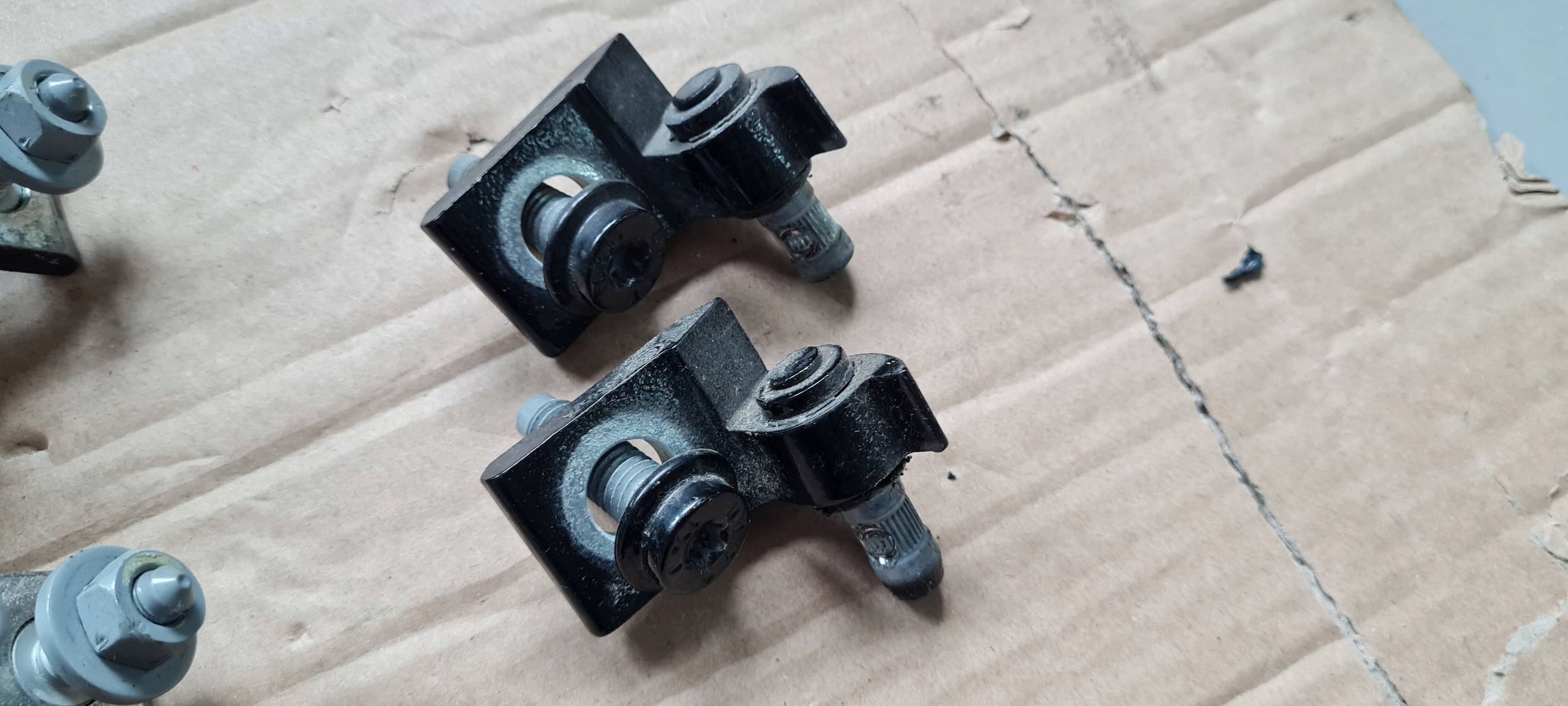S4 B9 8W hinge hinges door left left front KOMPLET LY9T