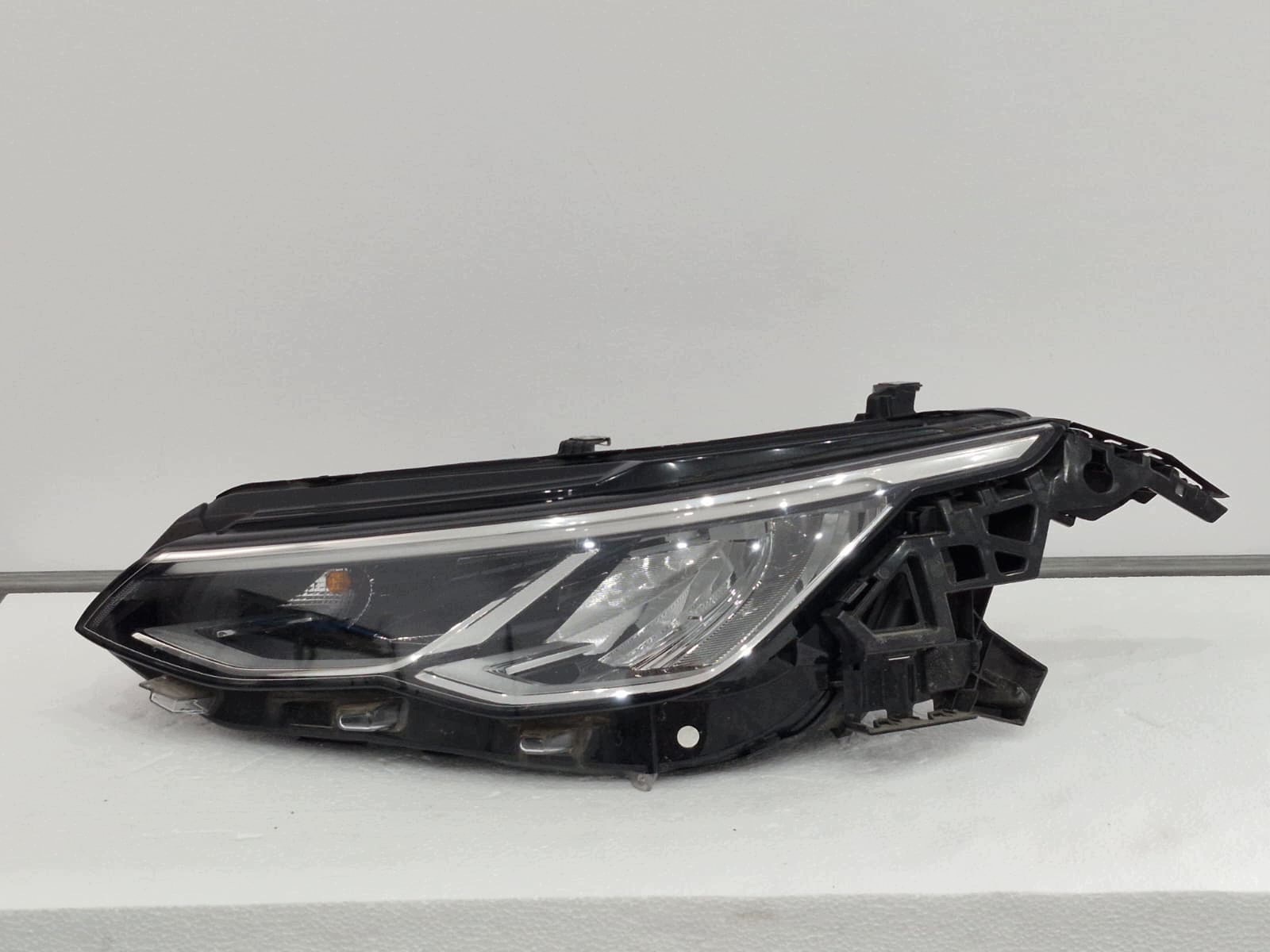 light left VW Golf VIII 8 LIFT FULL LED