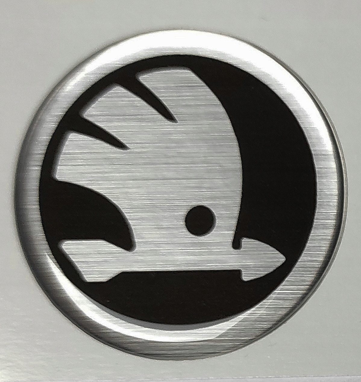 

Emblemat Logo Znaczek Srebrne-chrom 3D Skoda 60 mm