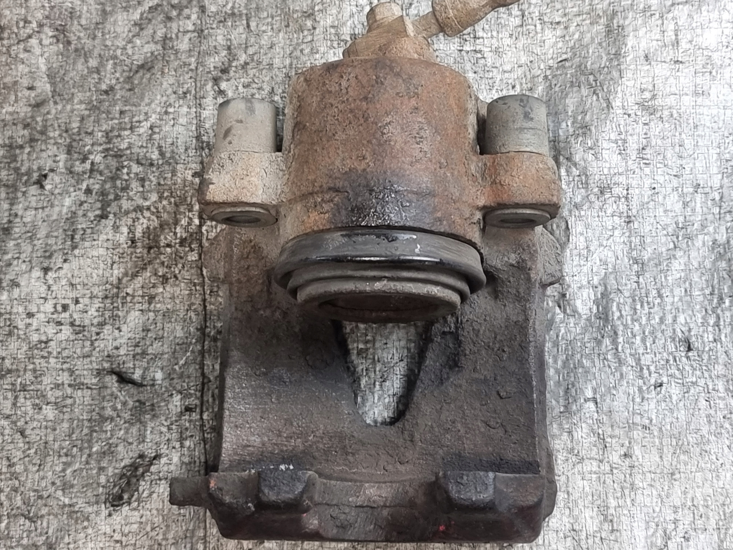 caliper brake right front AUDI A3 8L 1.6B 75kW 01r