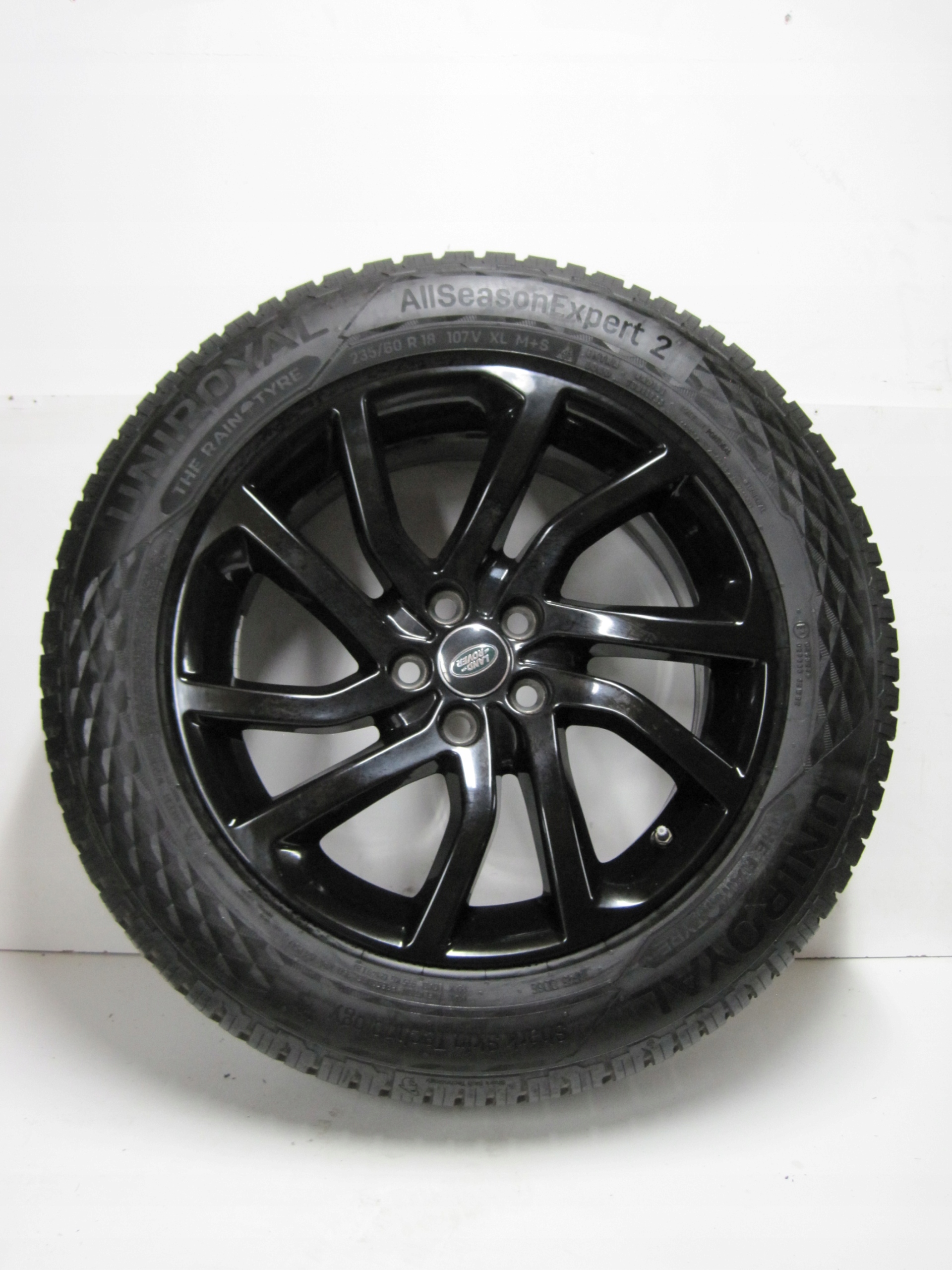 wheels discs tyres Discovery Sport R18 M+S 7 5 MM