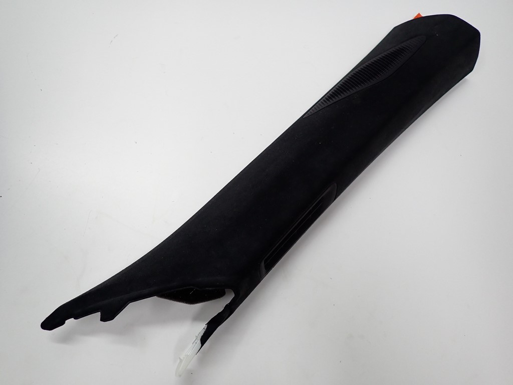 9J1867234C 9J1867234 - КРИШКА ПРАВОЇ СТІЙКИ PORSCHE TAYCAN TURBO S 20R