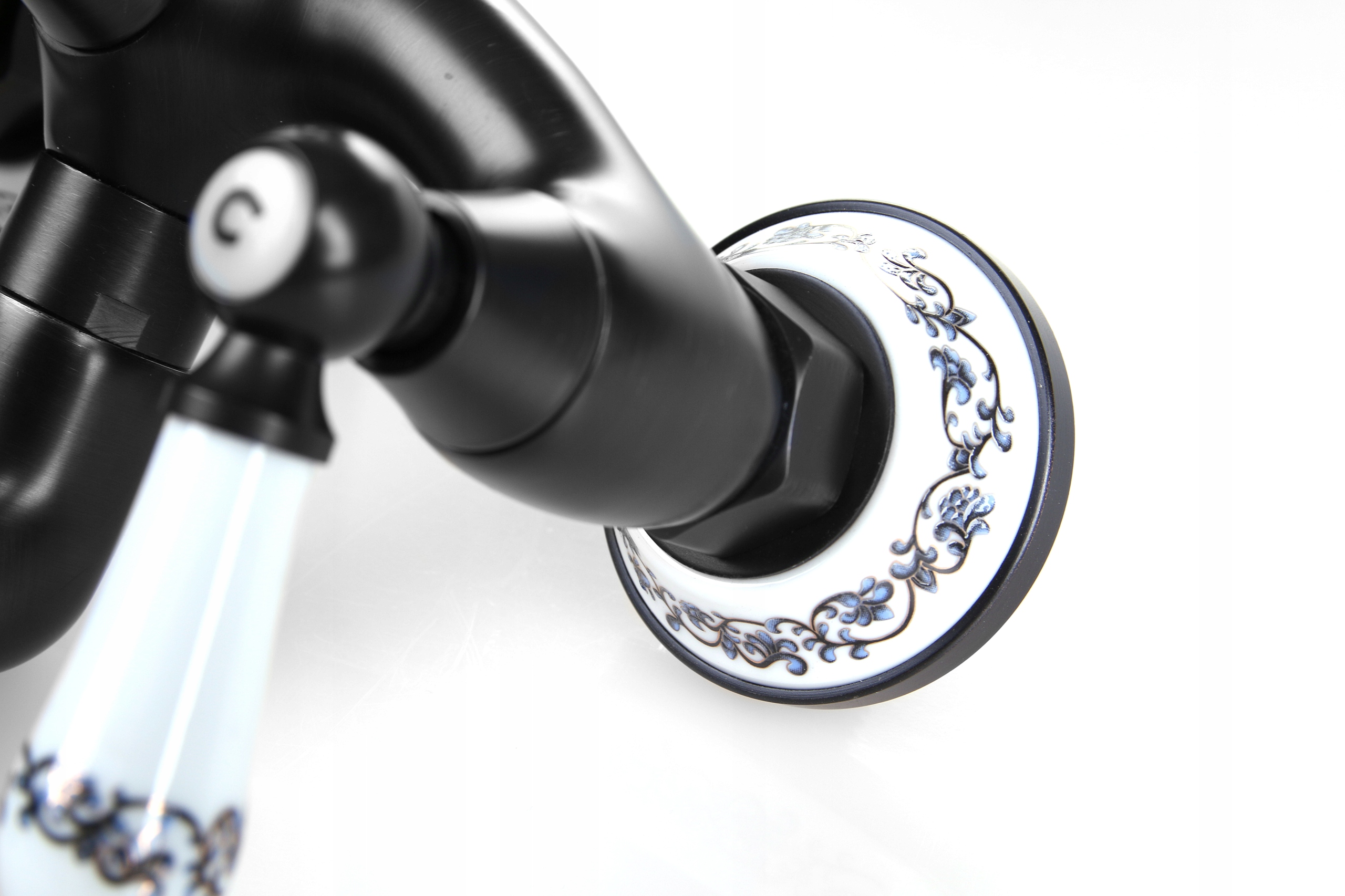 ROZETY OZDOBNE DO BATERII RETRO CZARNE ORB ROYAL Marka Royal Holding