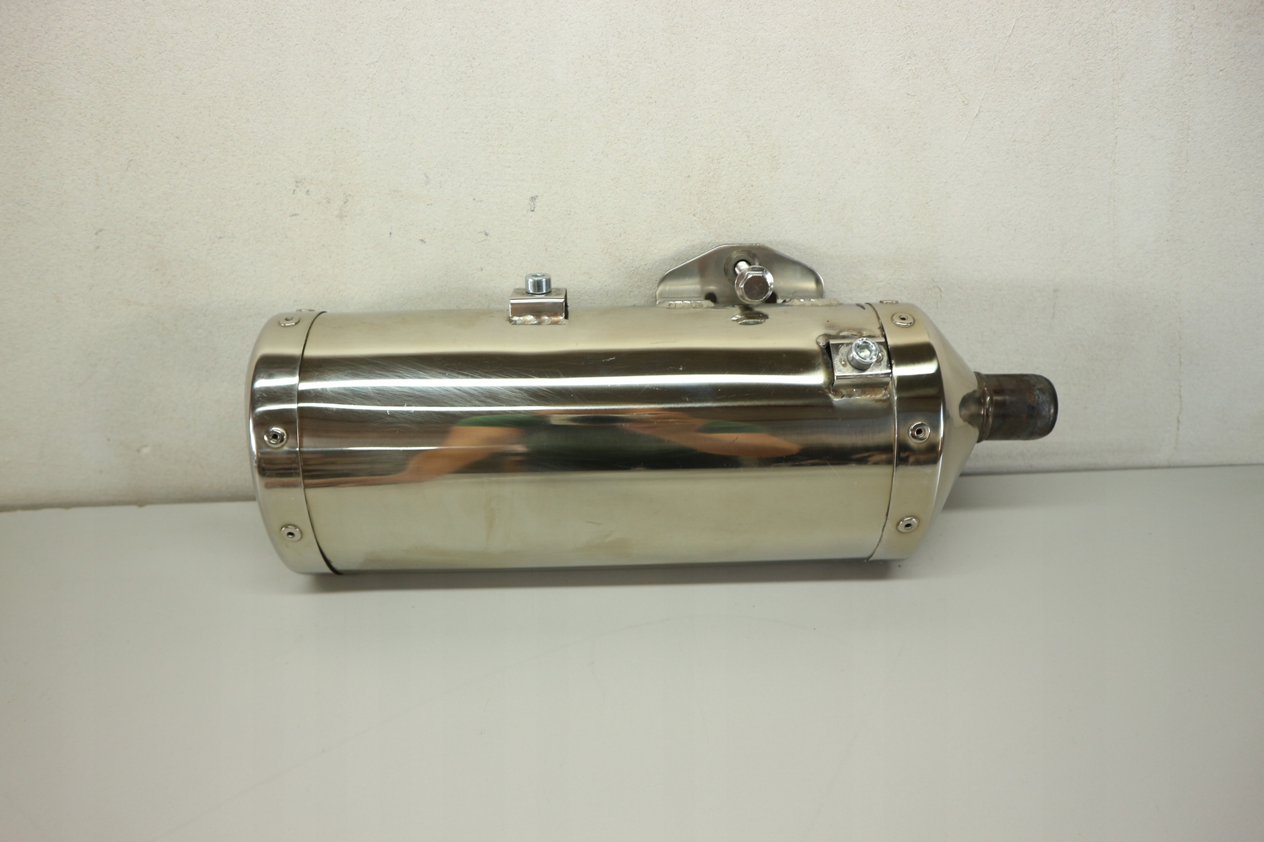 2200348 - TRIUMPH SPEED TRIPLE 1050 ПРАВИЙ ГЛУШНИК