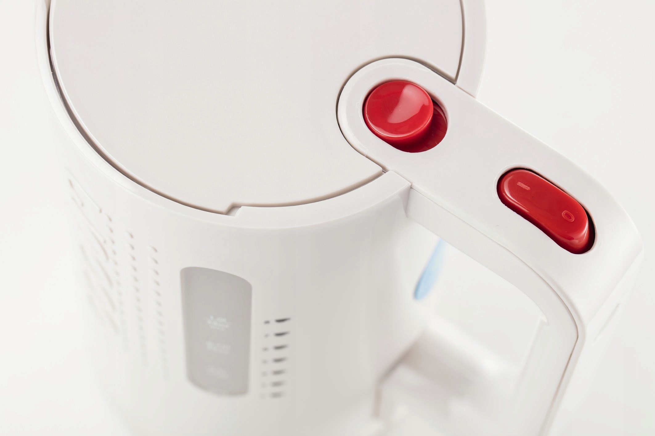 BODUM Bistro Elektryczny Czajnik 2200W 1L Automatyczne Wyłączanie Kremowy — miniatura 3