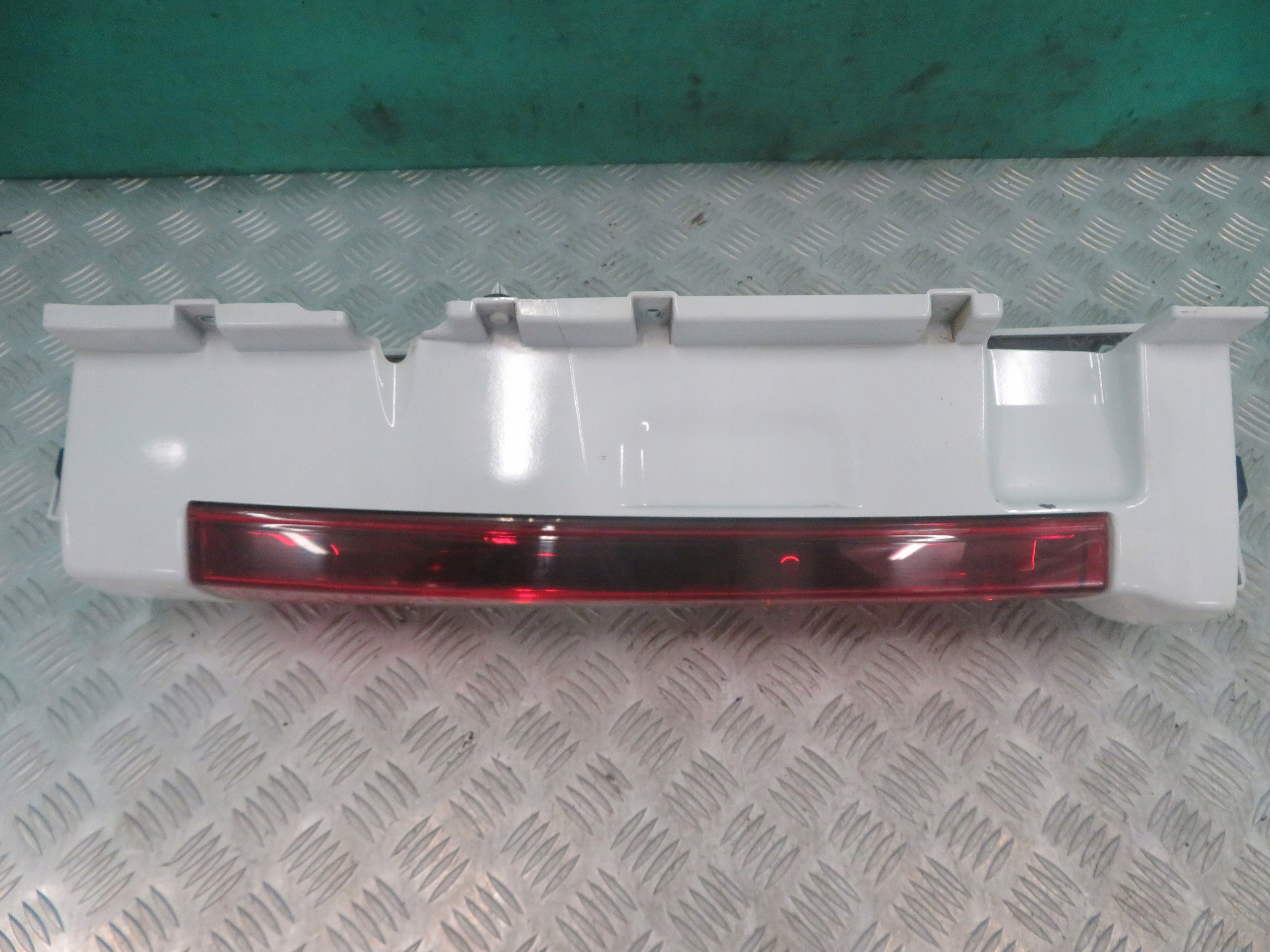 light left rear part OPEL VIVARO RENAULT TRAFIC 23R 265A64439R