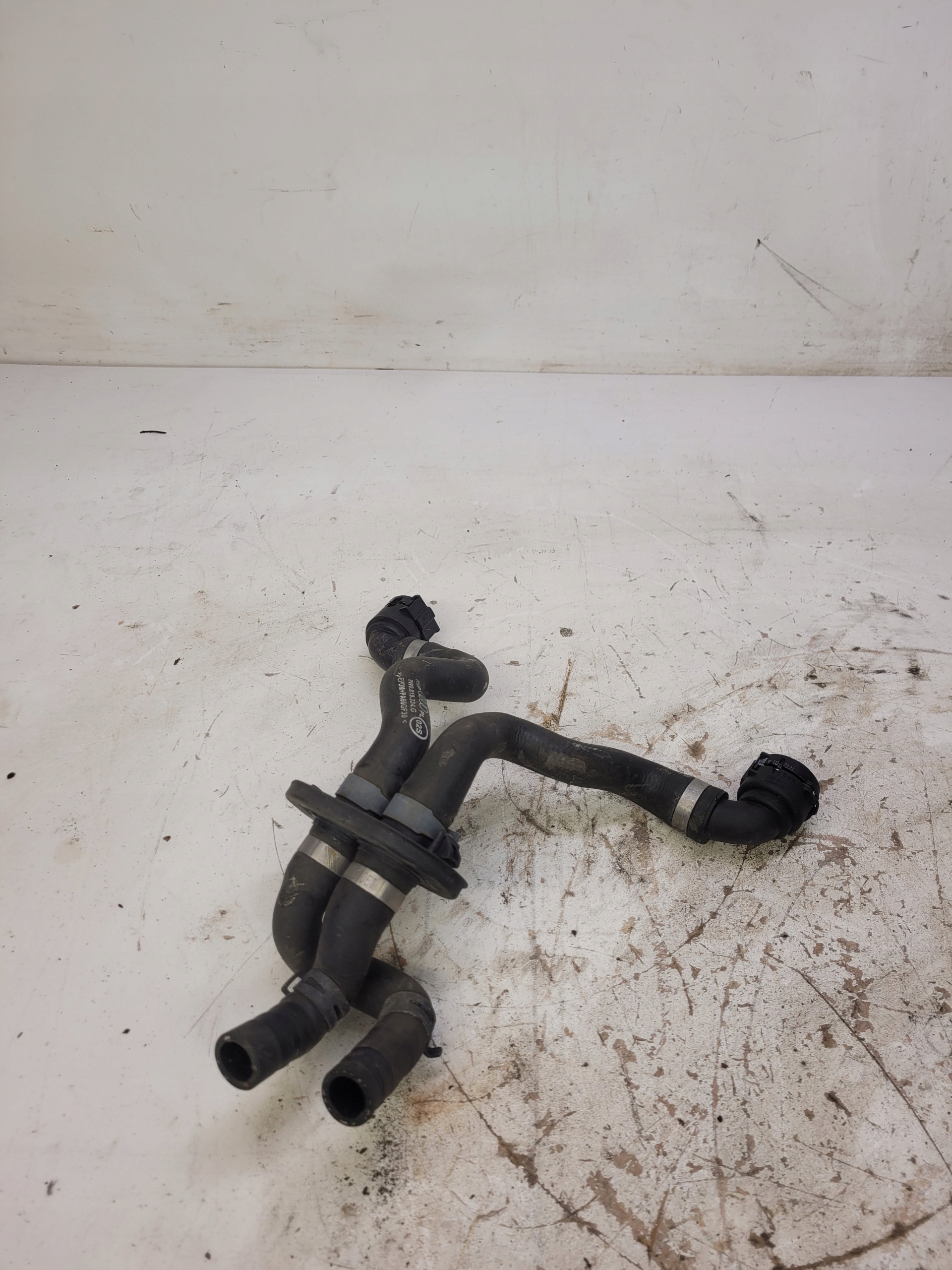 CIJEV PRIJENOS VODE AUDI A4 B9 A5 8W0819334G