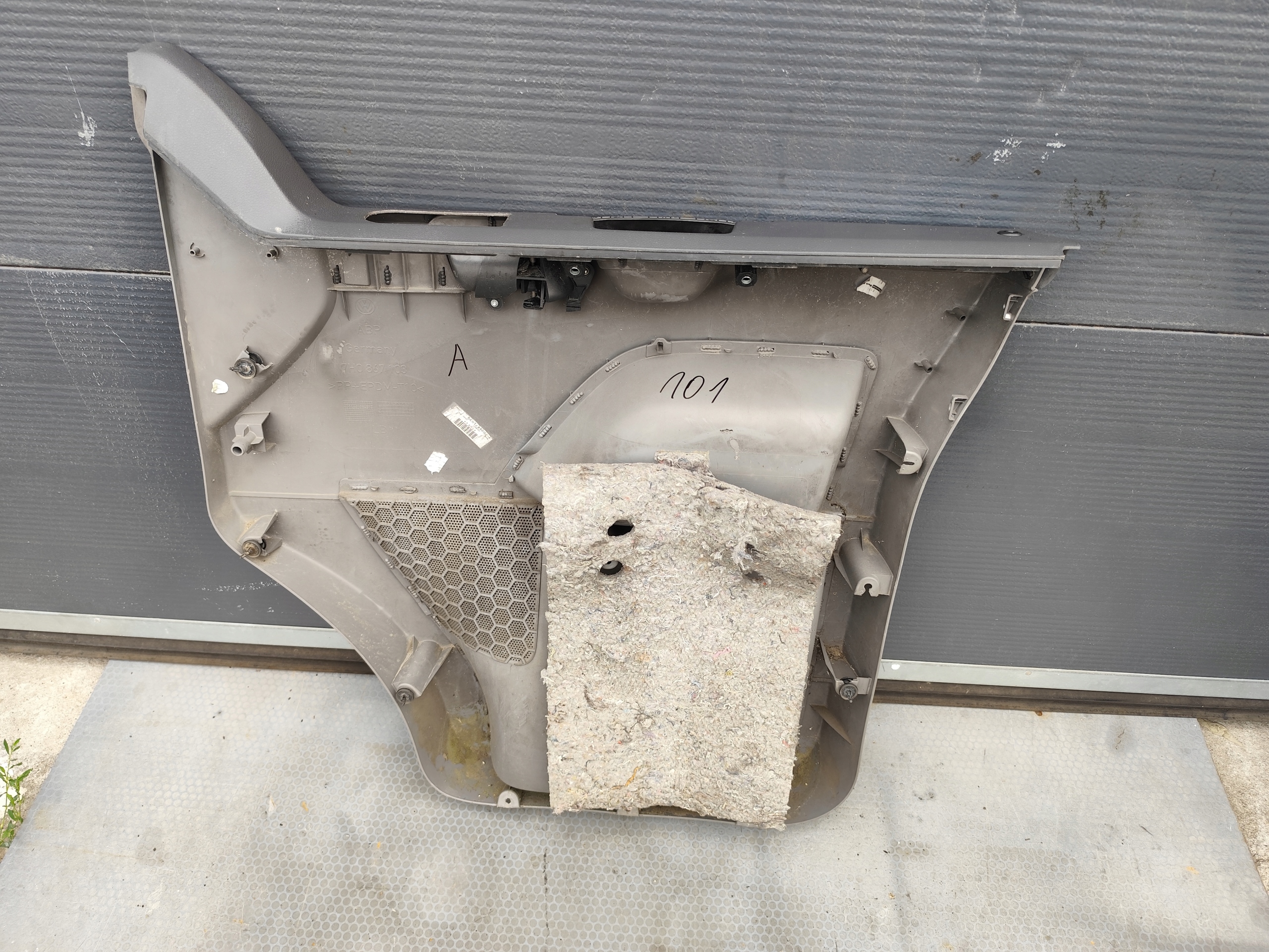 VW T5 side upholstery door left driver´s