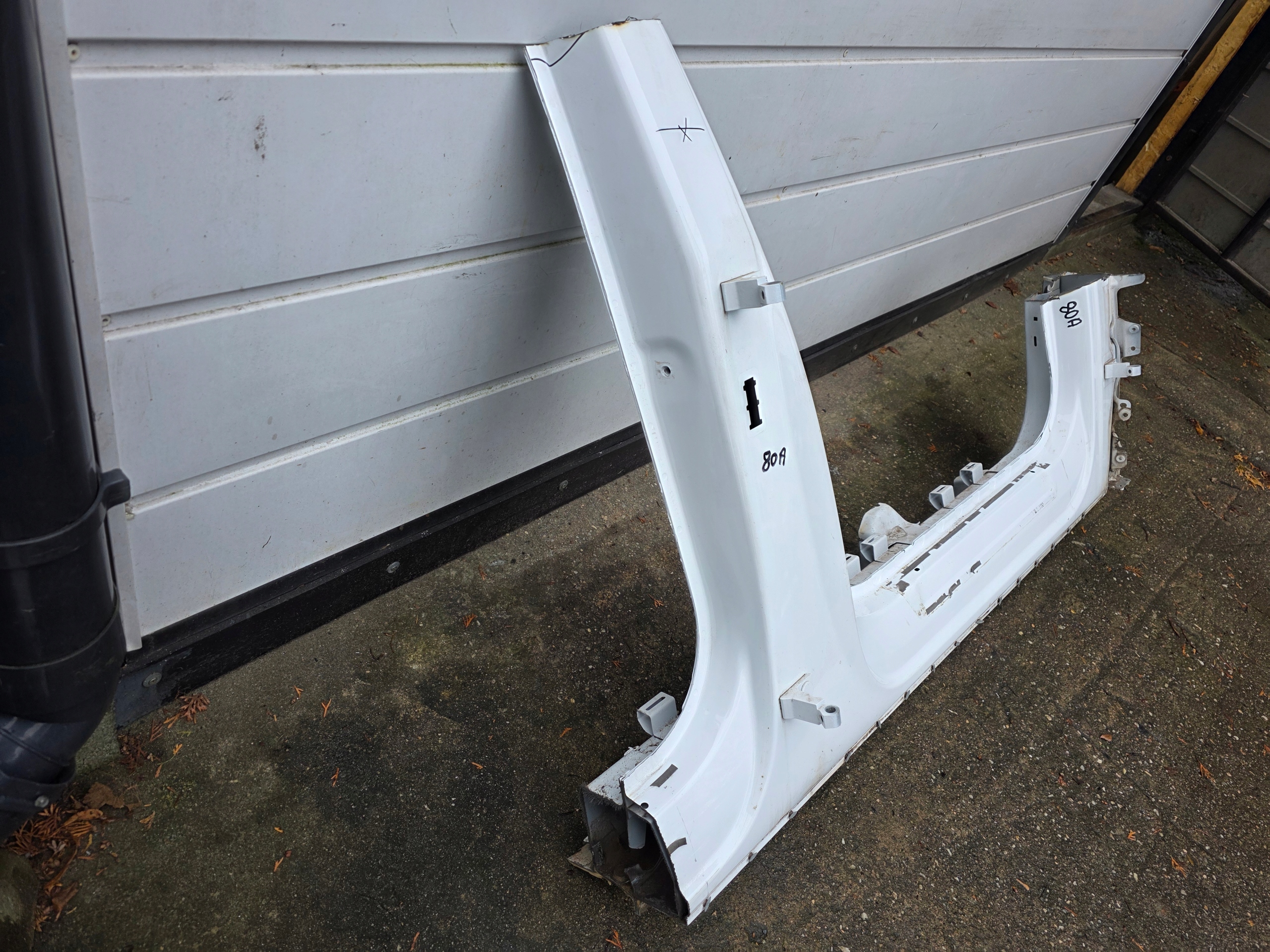 threshold right pillar A B AUDI Q5 80A FY II