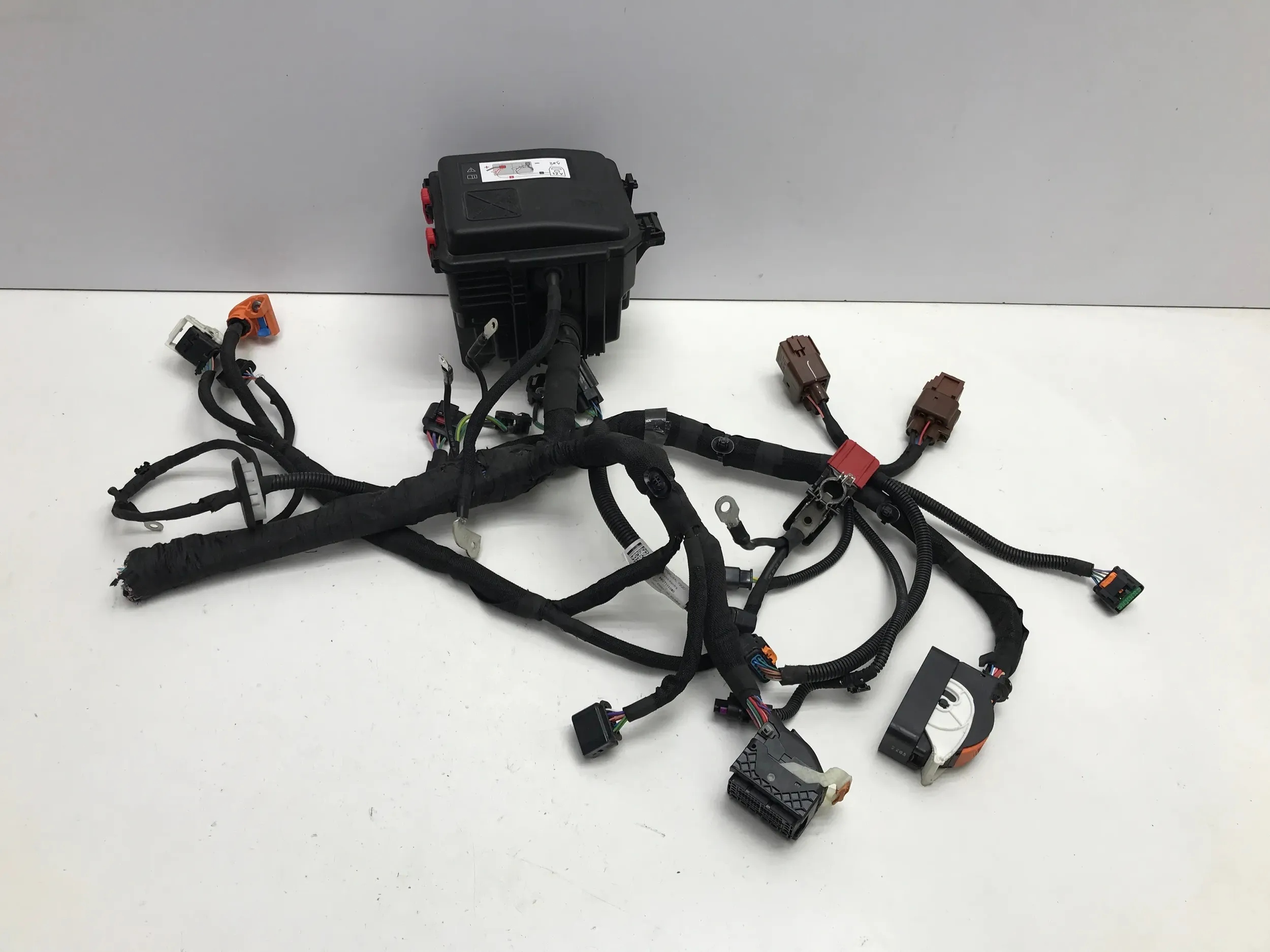 Opel Mokka II B 2022 ELEKTRYK SKRZYNKA PUSZKA BEZPIECZNIKÓW WIĄZKA