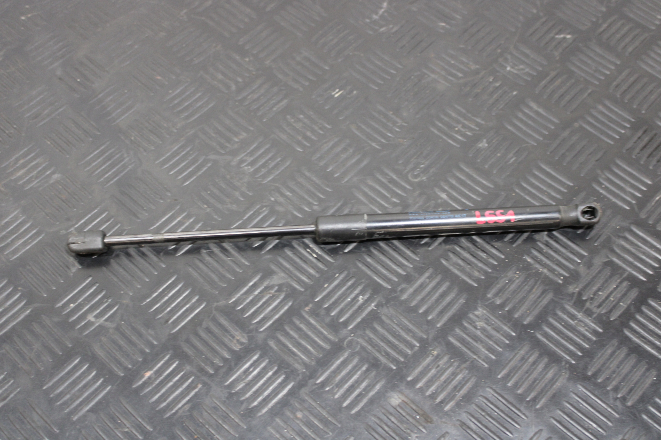 damper telescope bonnets K8D2-16C826-AA LAND ROVER EVOQUE II 2 L551