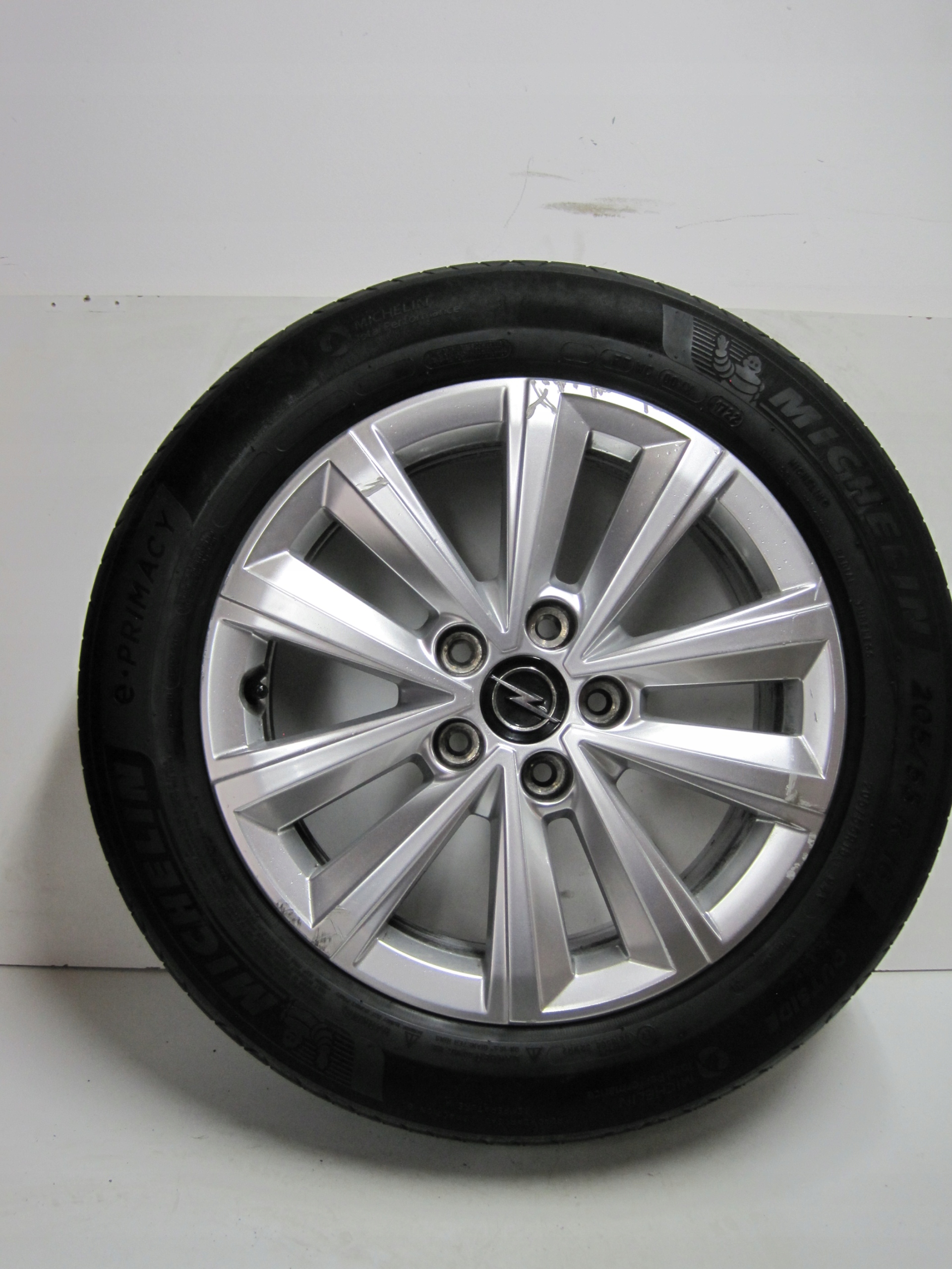 wheels discs tyres OPEL ASTRA L 16 4MM