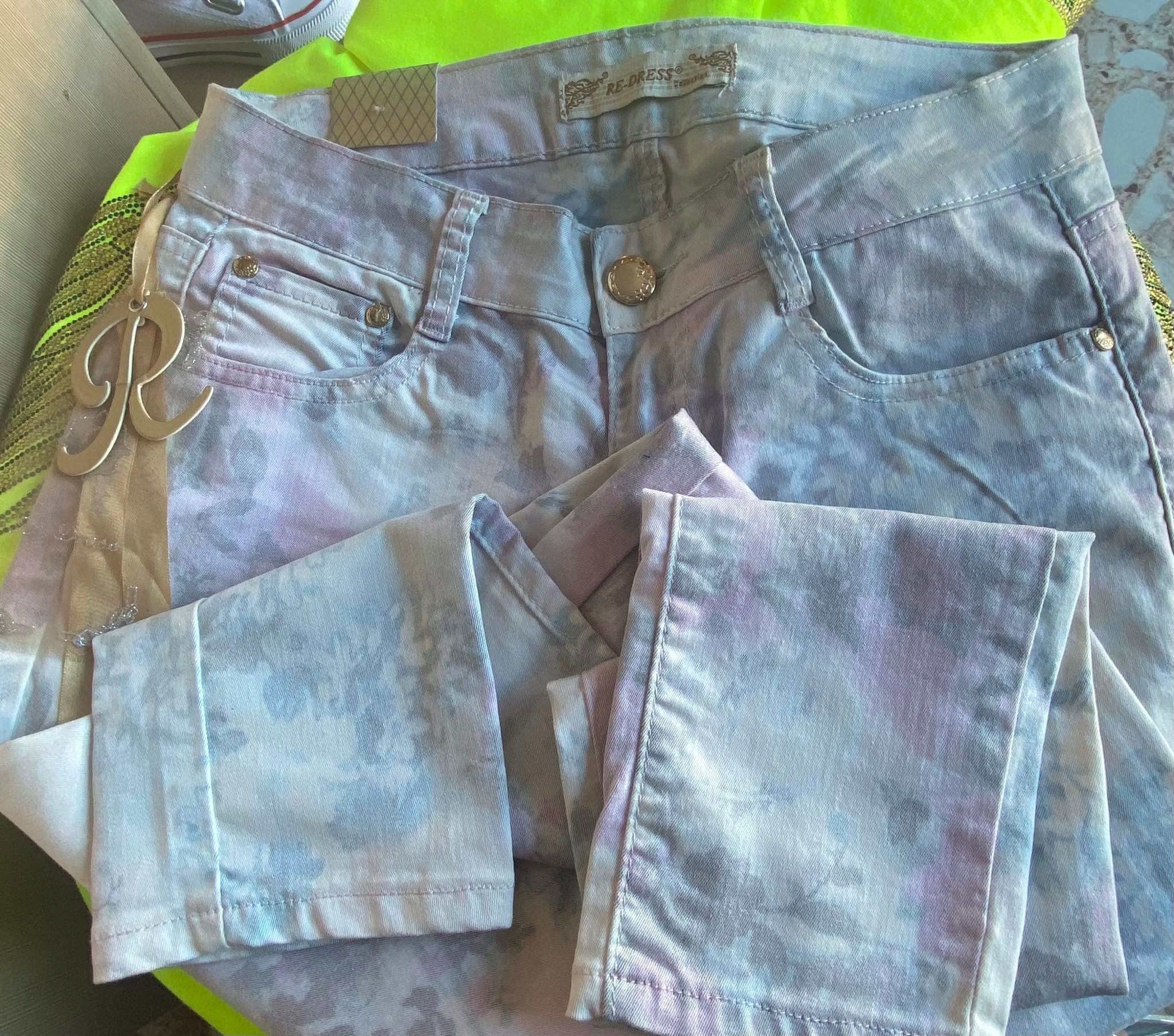 Bílé kalhoty s květy Džínové Re-dress velikost 28/38