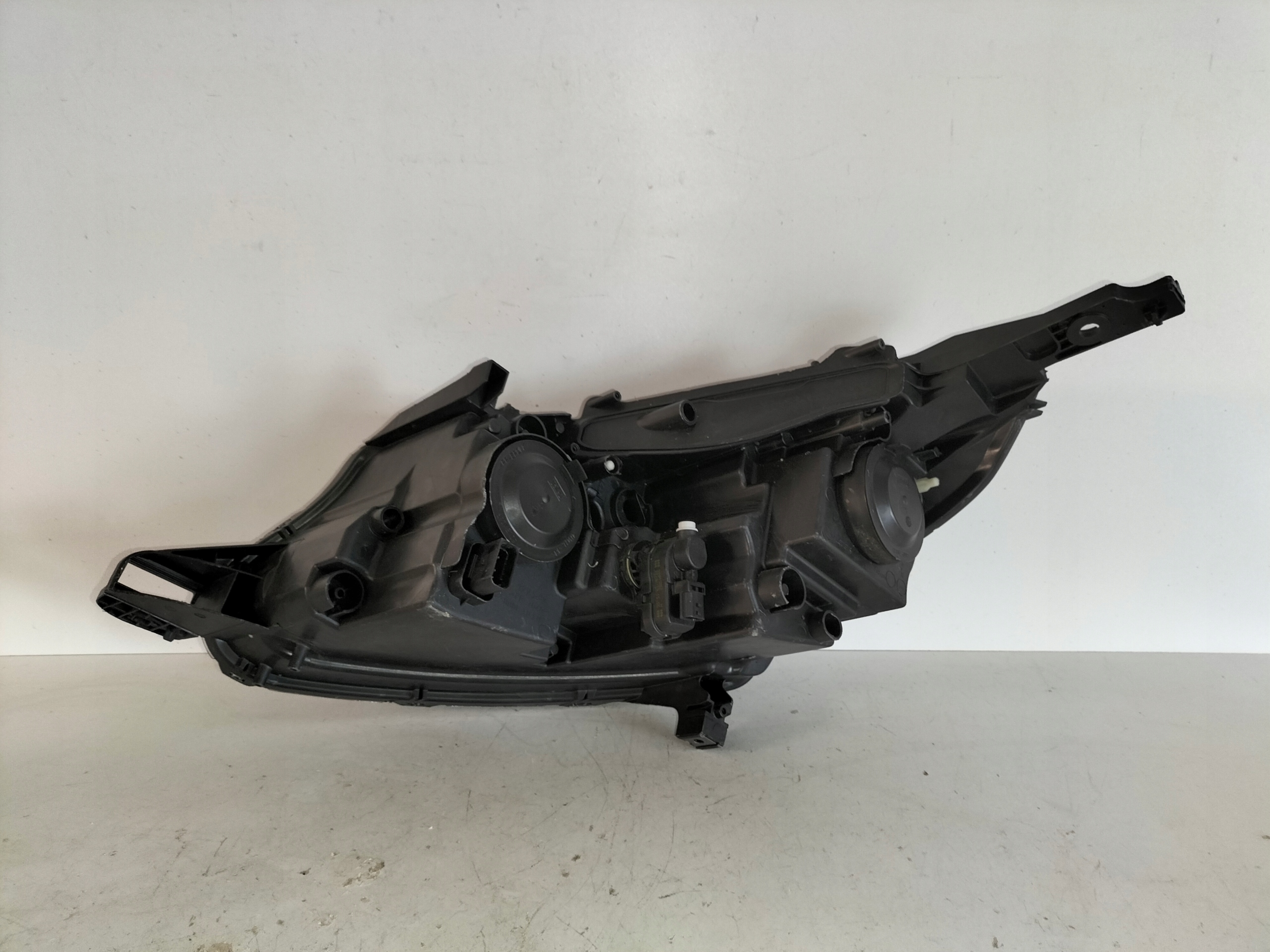 light front reflektor right PEUGEOT 2008 13-16