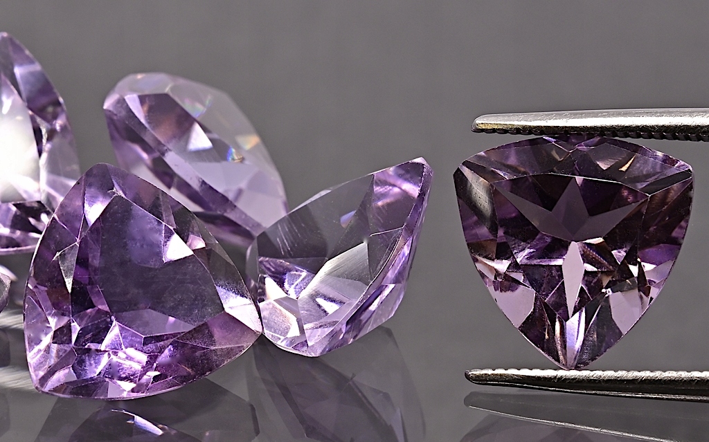 Ametyst fazetovaný trilion 10x10 mm