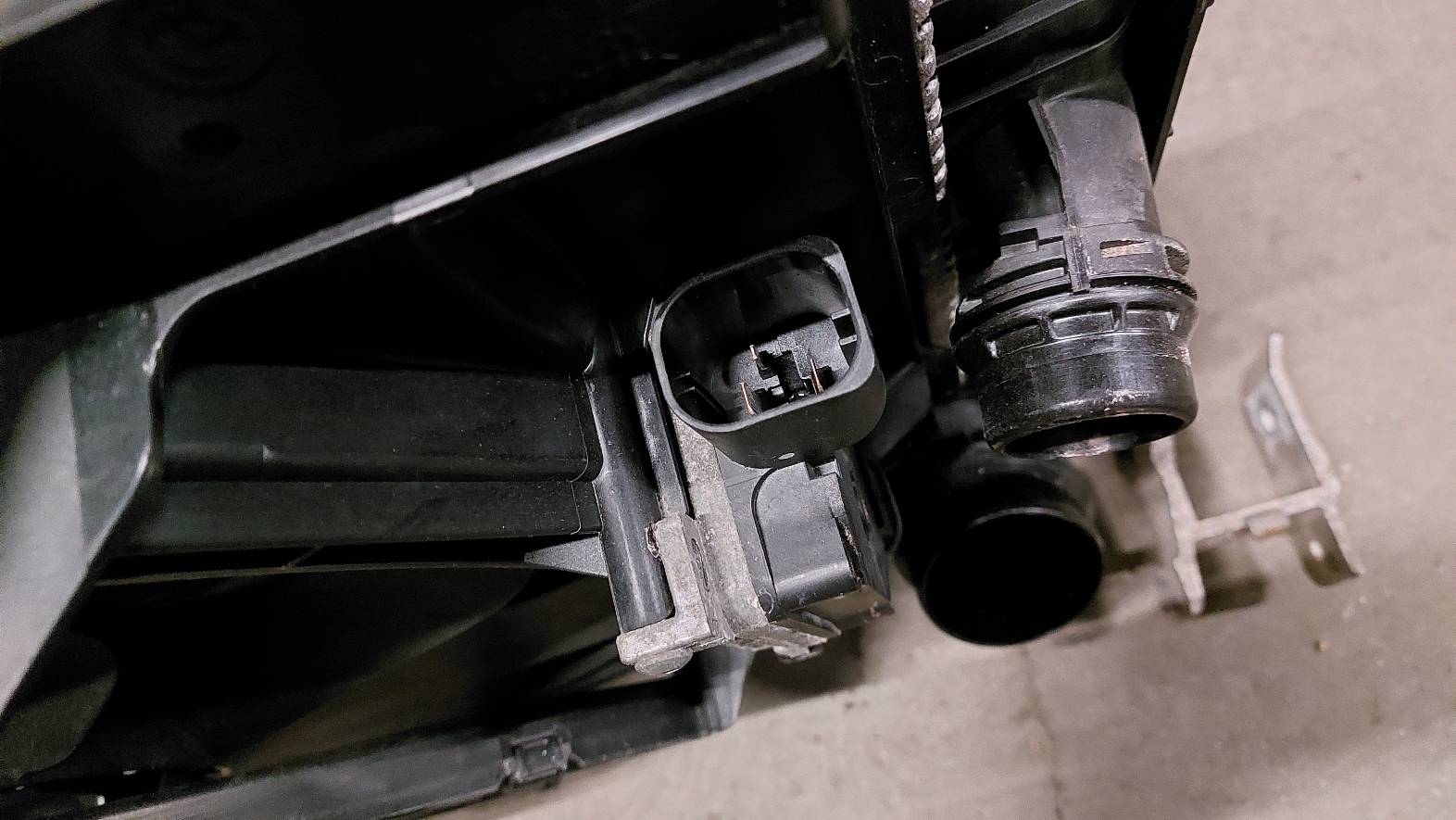 water cooler BMW F30 316i 7600530
