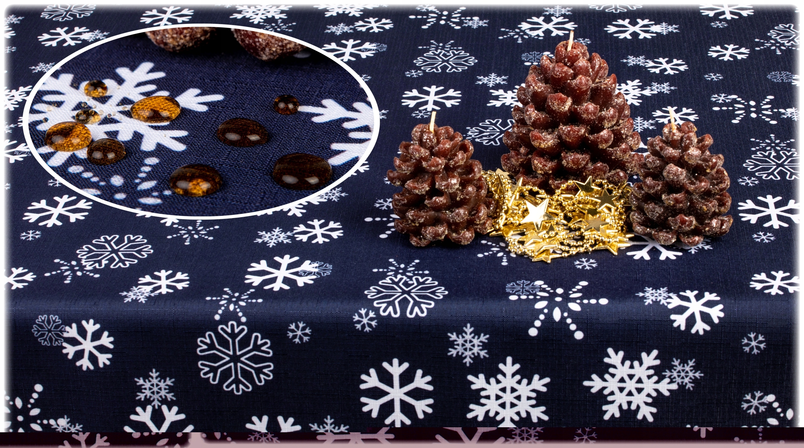 

Plamoodporny obrus Świąteczny 120x160 granatowy