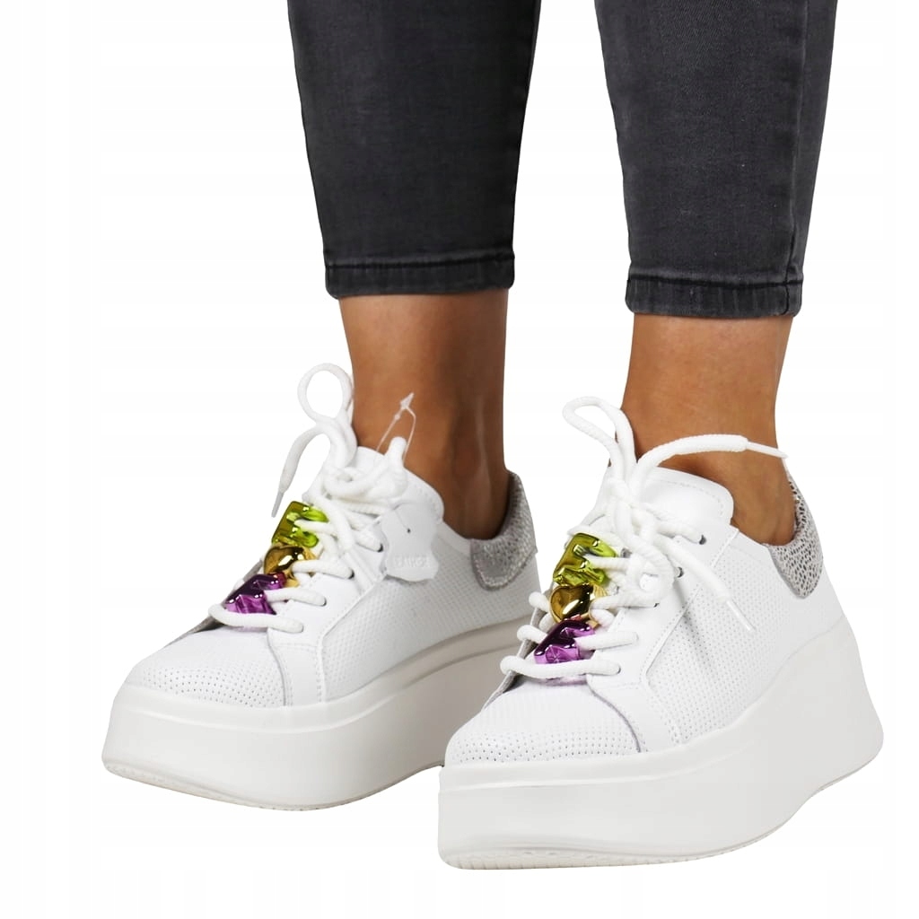 Bílé Dámské Tenisky Z Kůže Na Silné Podrážce S Platformou 40