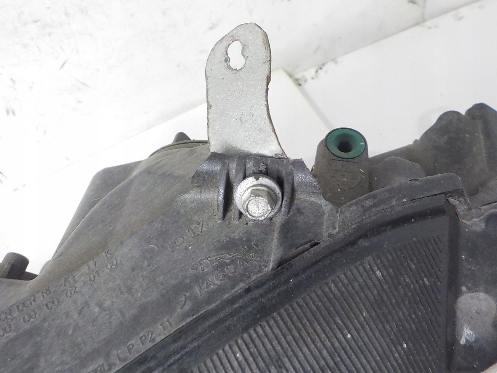 JAGUAR XF X250 XENON LIFT light left front front UK