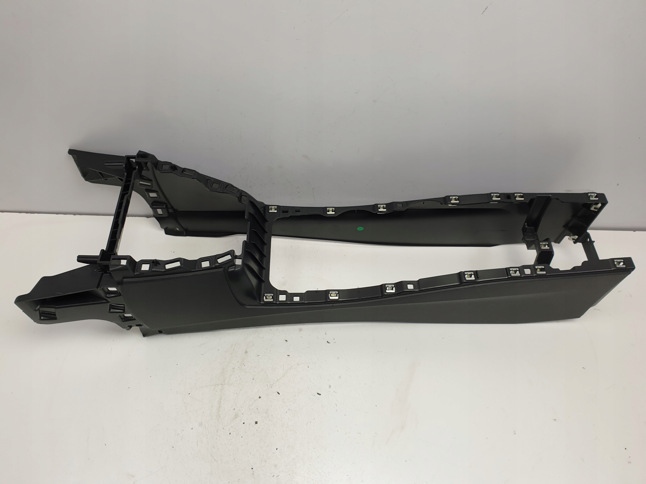 Opel Corsa F TUNEL ŚRODKOWY 39196817