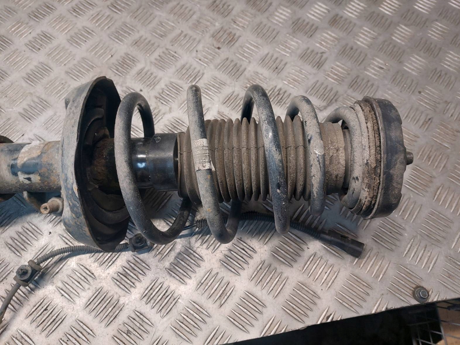 shock absorber spring swing left front OPEL INSIGNIA A 367327926