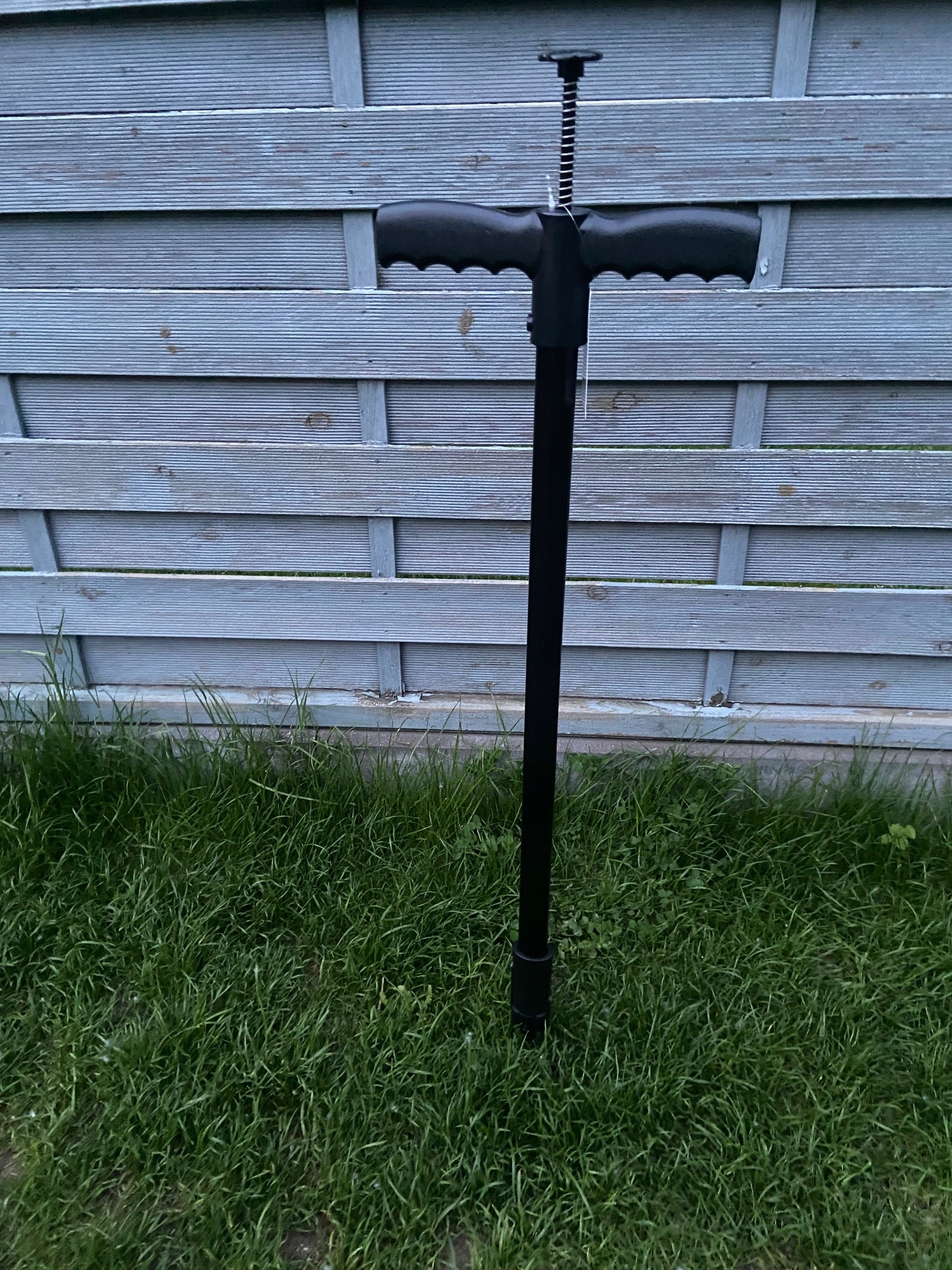 Przyrząd do wyrywania chwastów idealny na działkę Marka Hard Head