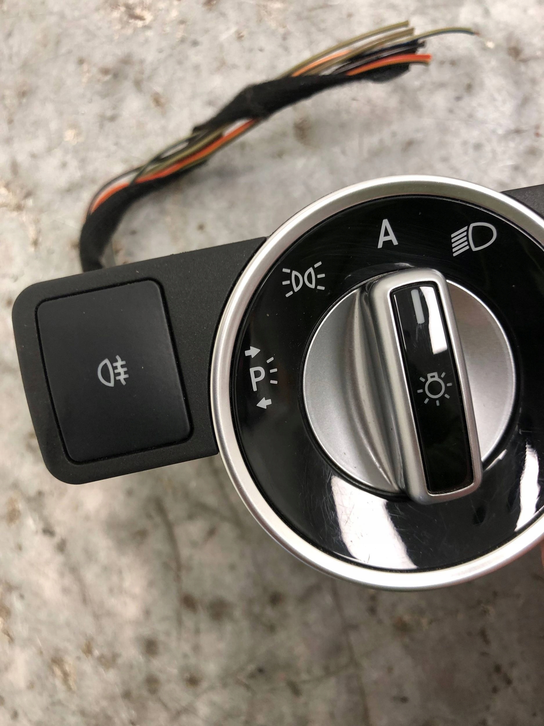 light switch MERCEDES W204 A2129056800