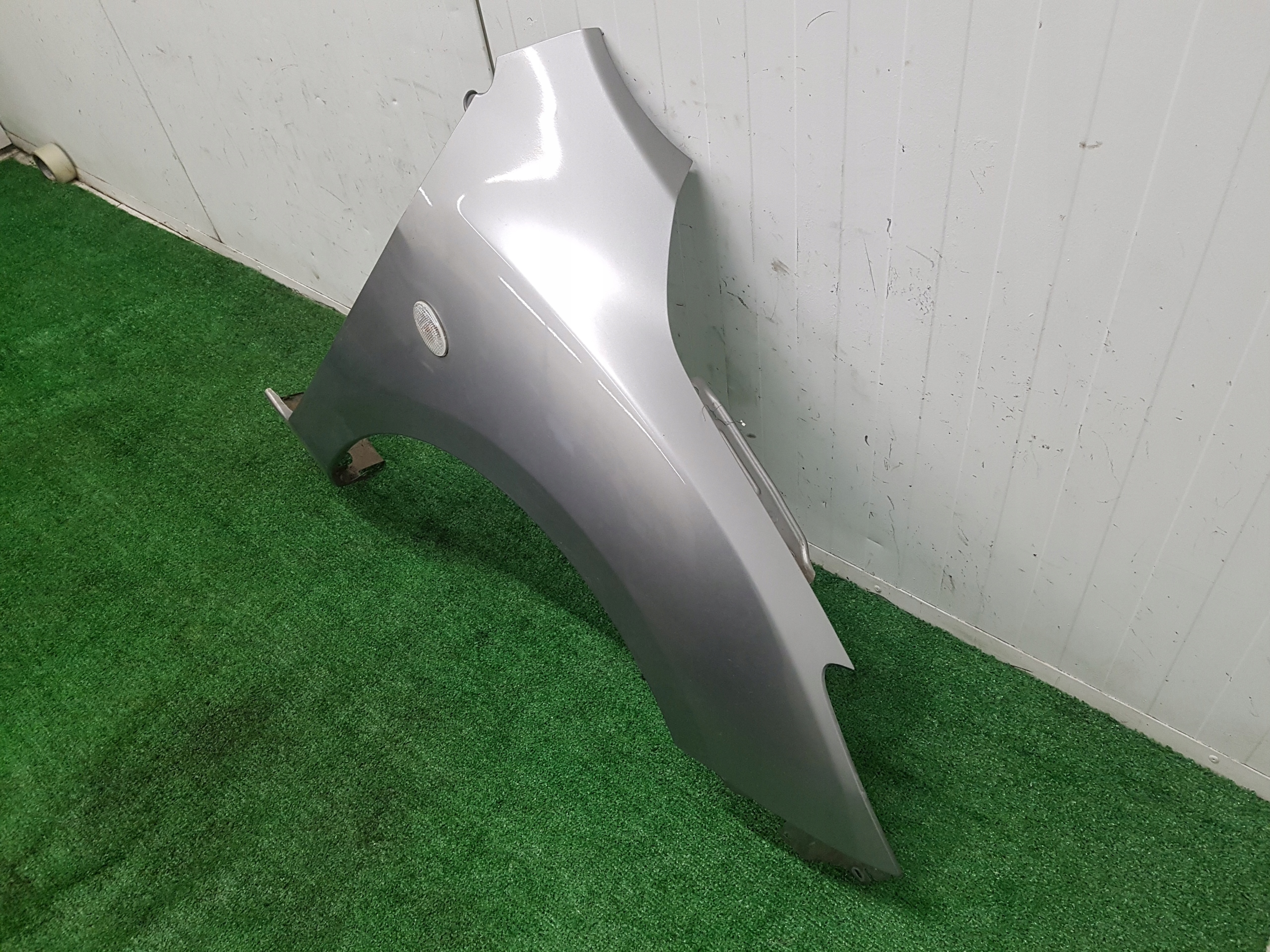 fender right front MAZDA 3 II 2010 KOD LAKIERU FE27A