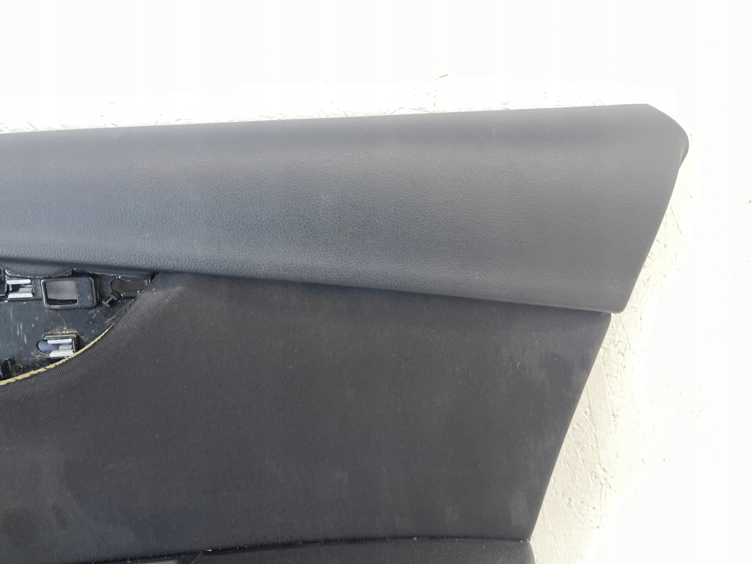 AUDI A4 B9 8W upholstery door front right side 8W0867118