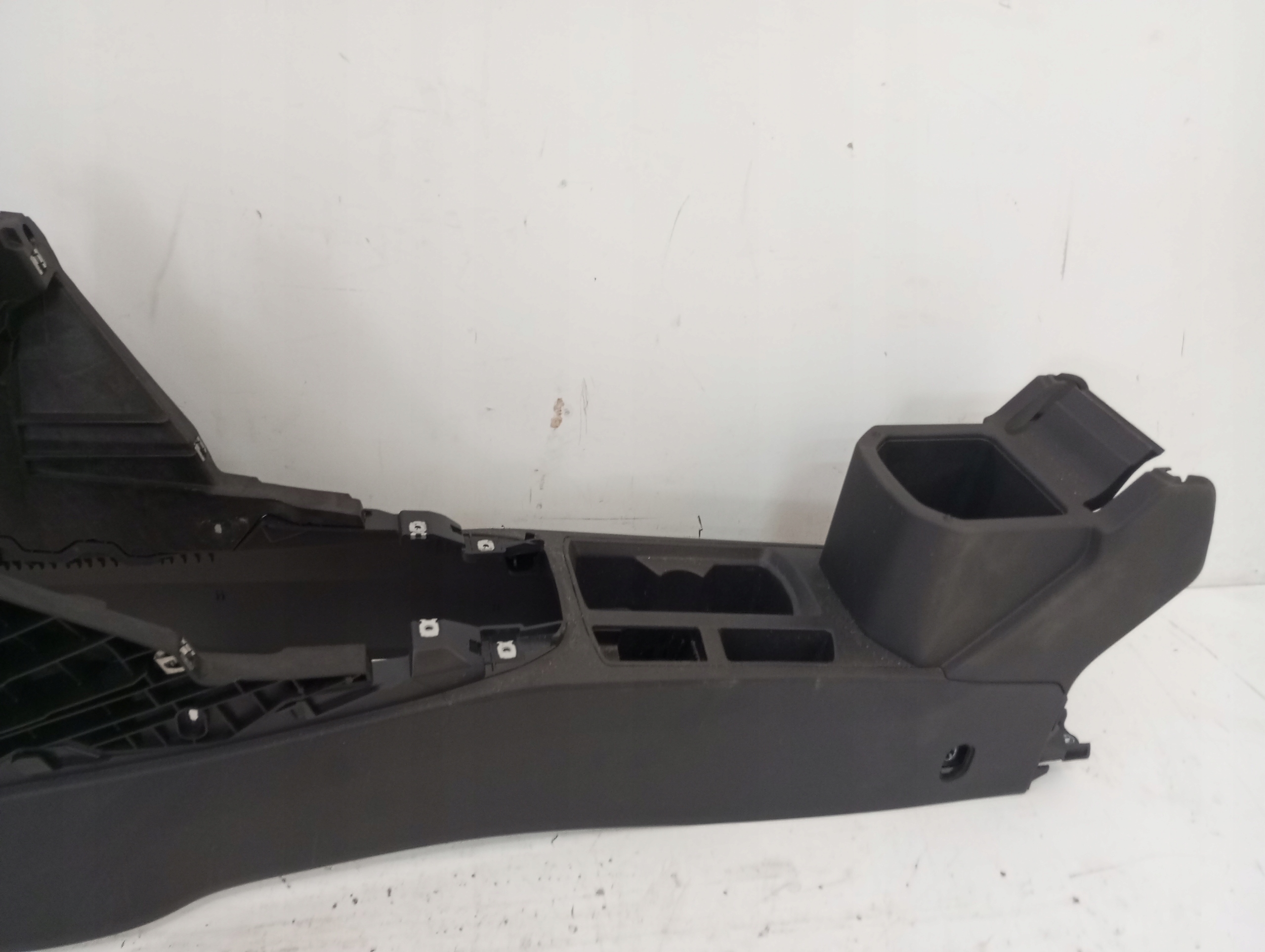 bracciolo tunel VW T ROC 2GA 2GA862534