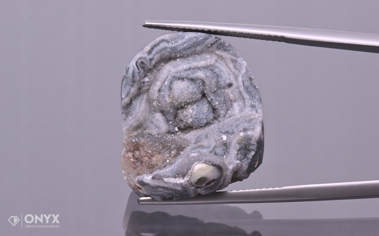 Nepravidelná chalcedonová růže 23x20 mm