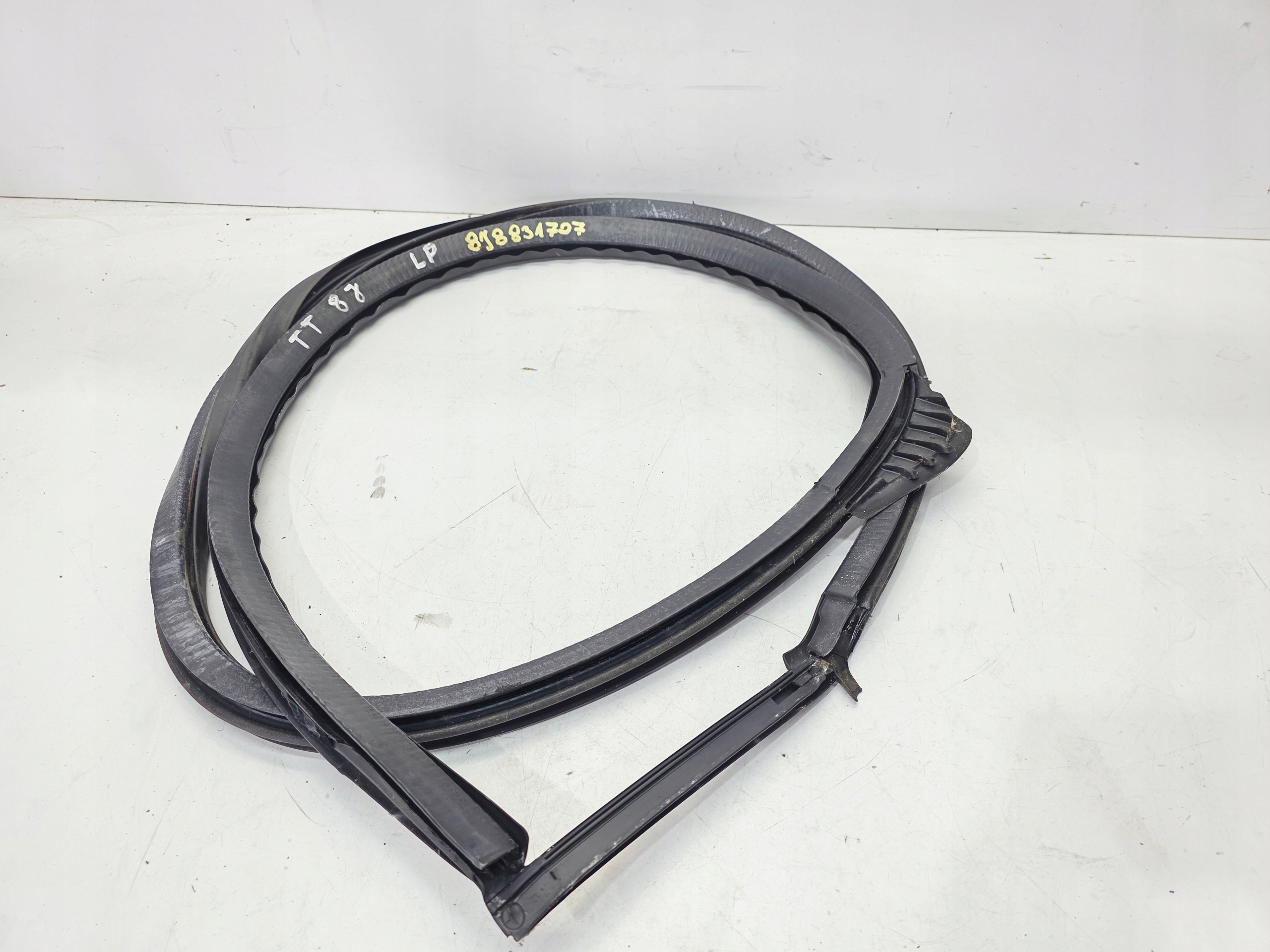gasket door left front AUDI TT 8J 8J8831707