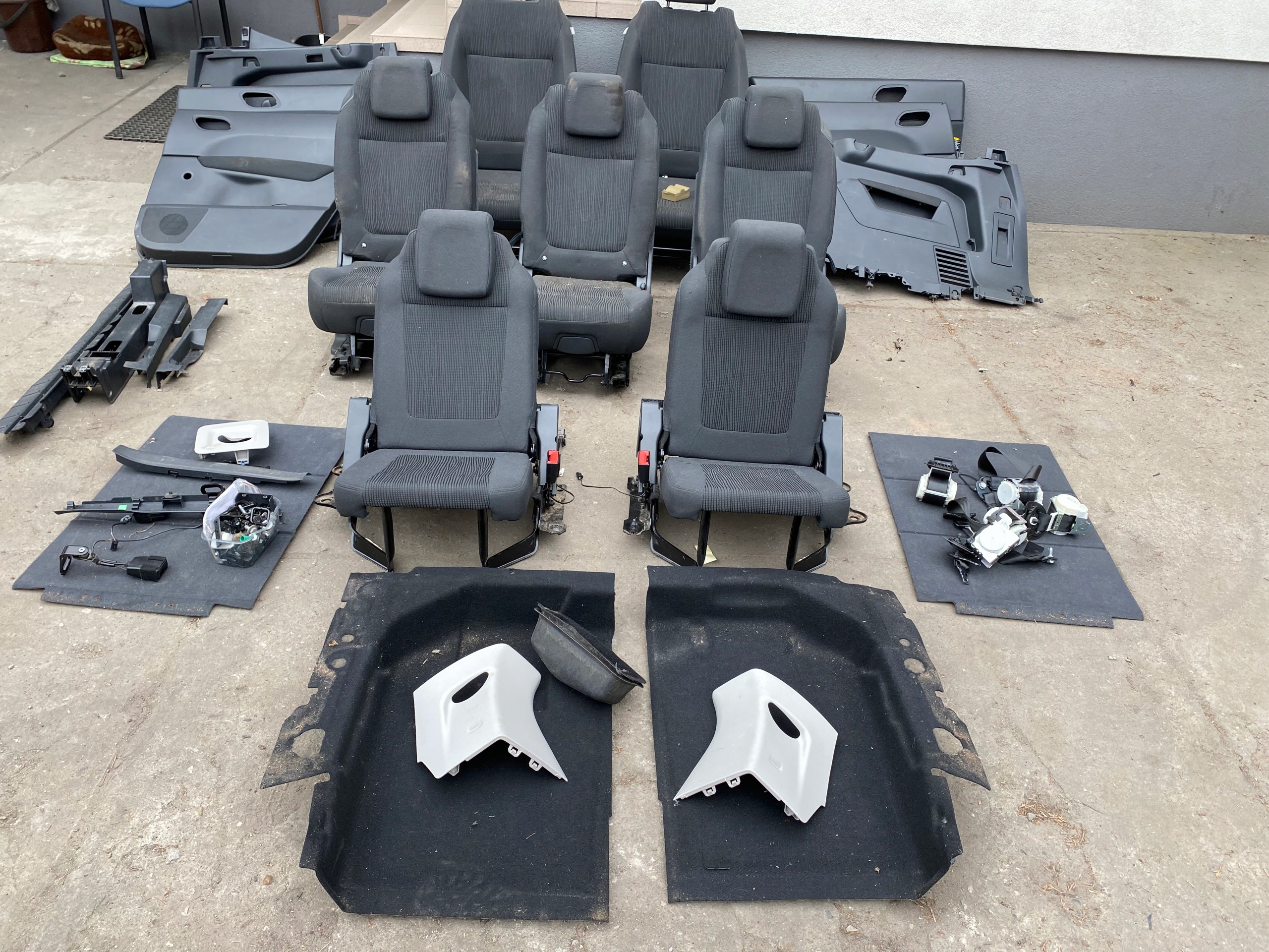 FOTELE KANAPA BOCZKI PASY PEUGEOT 5008 KOMPLET 7 OSÓB