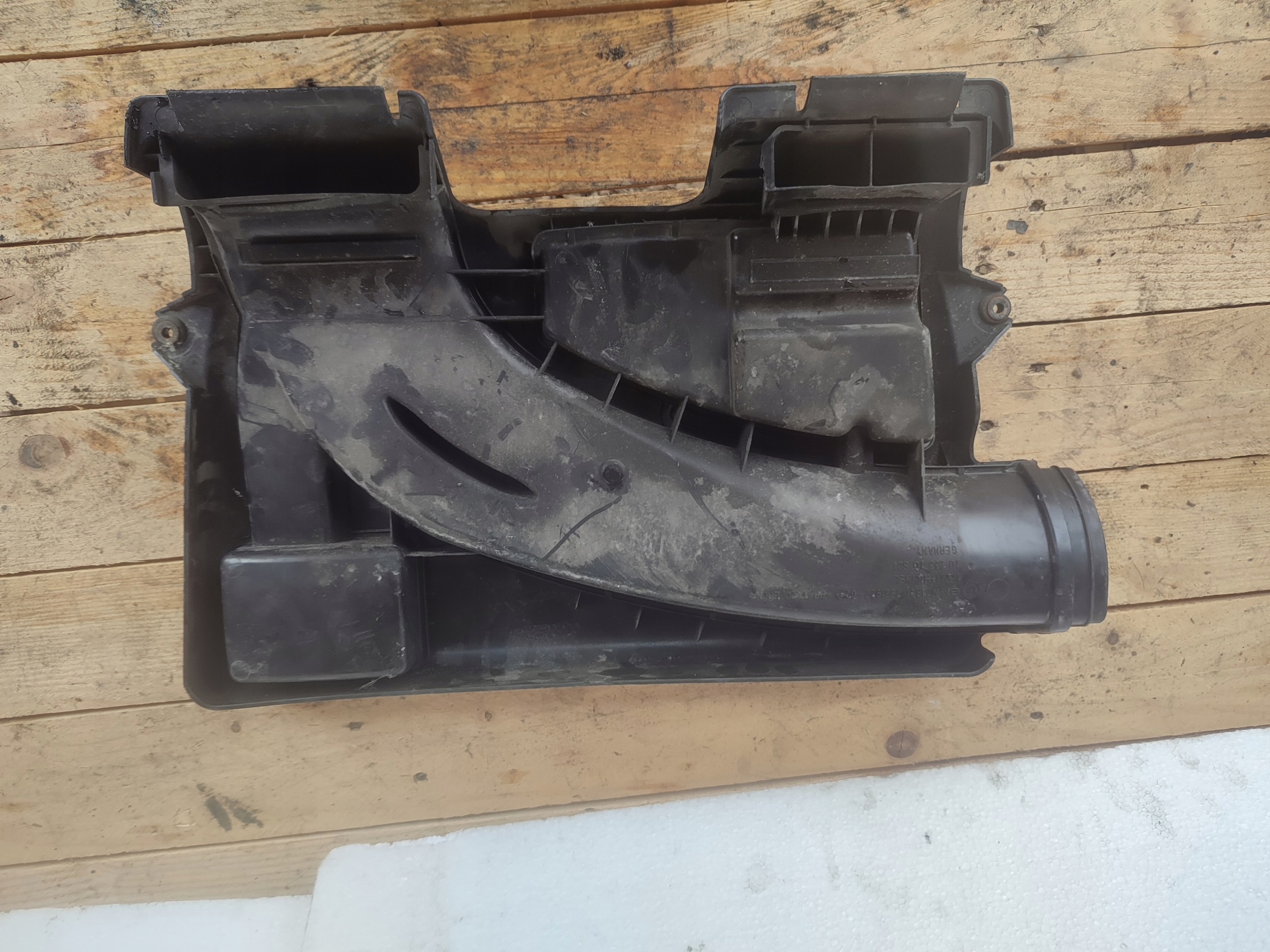 intake tube air duct drain SSACY BMW 1 E81 E82 E87 7561927