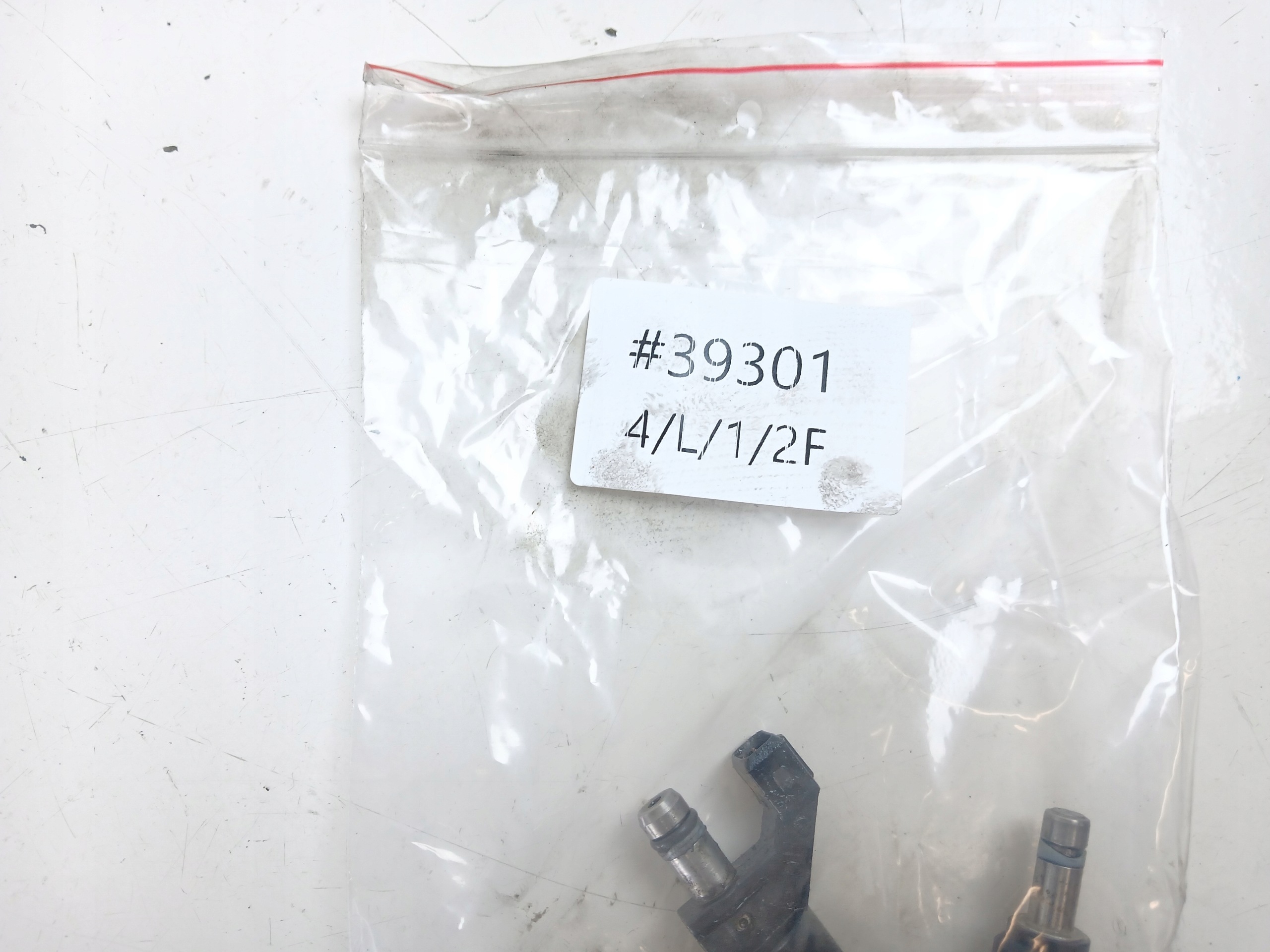 OPEL VECTRA C SIGNUM 2.2 DIRECT injector 24404012