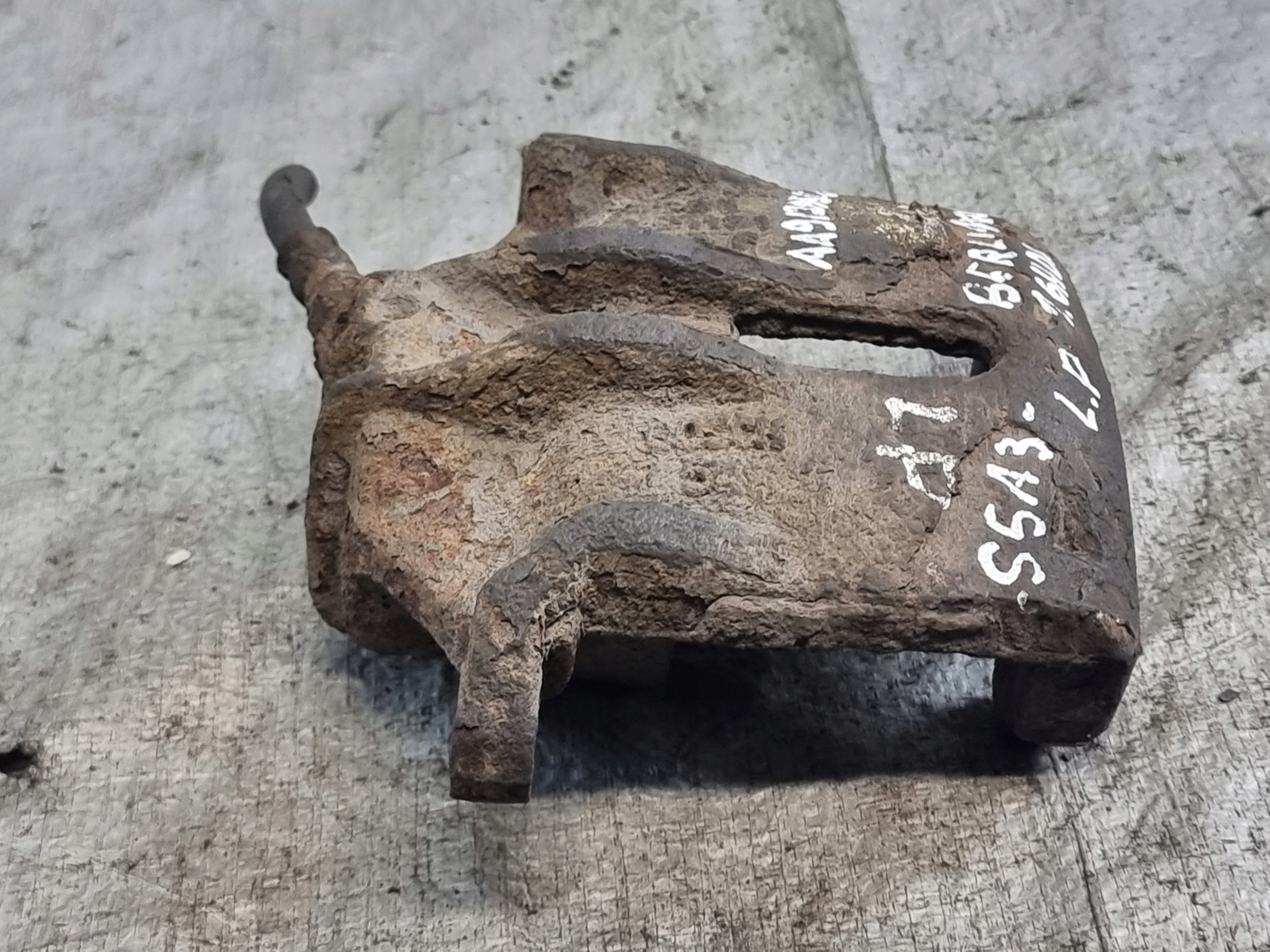 caliper brake left front CITROEN BERLINGO and FL 1.6 HDI 55kW 07r