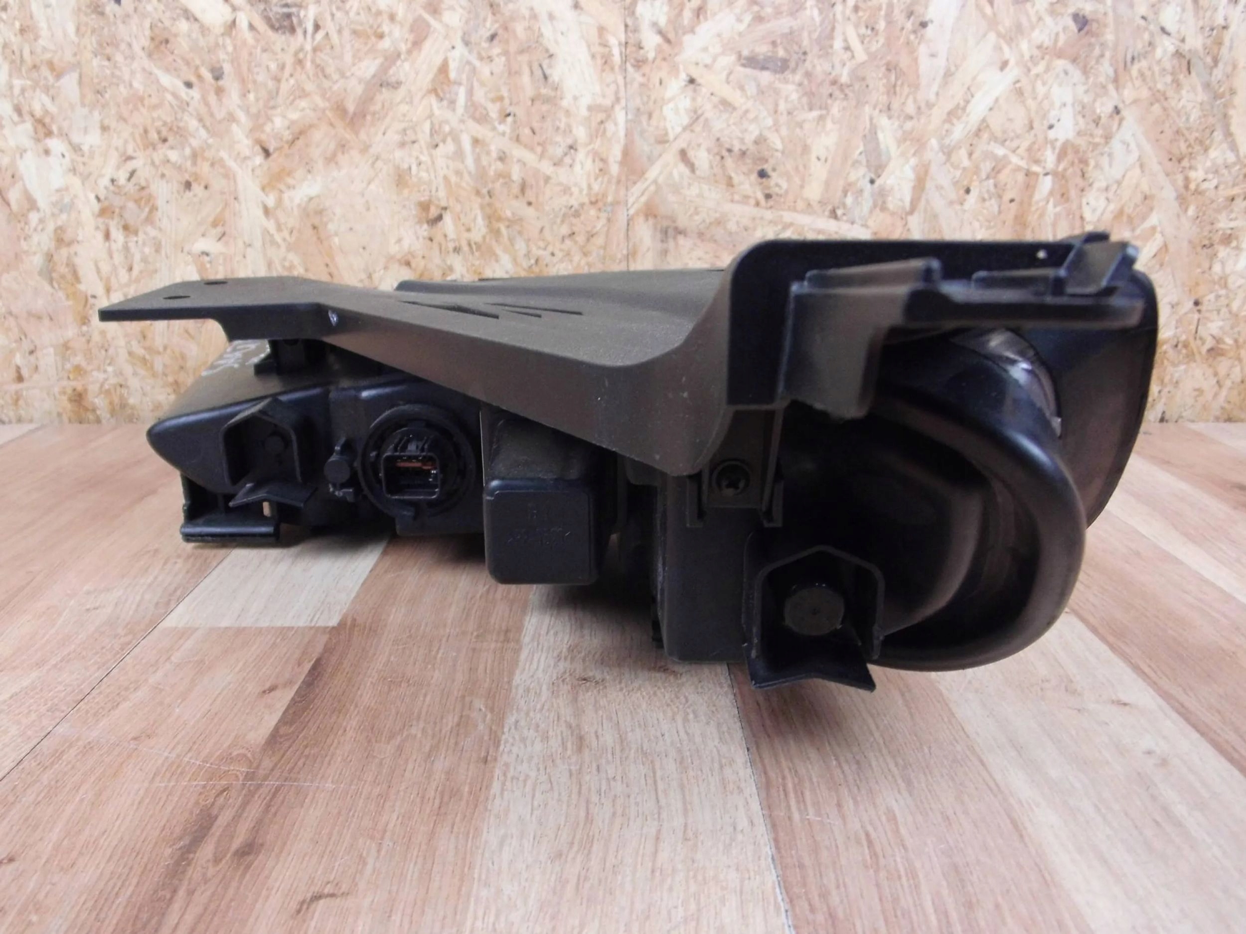 Hyundai Santa Fe IV 2018-2020 light dzienna front front right DRL