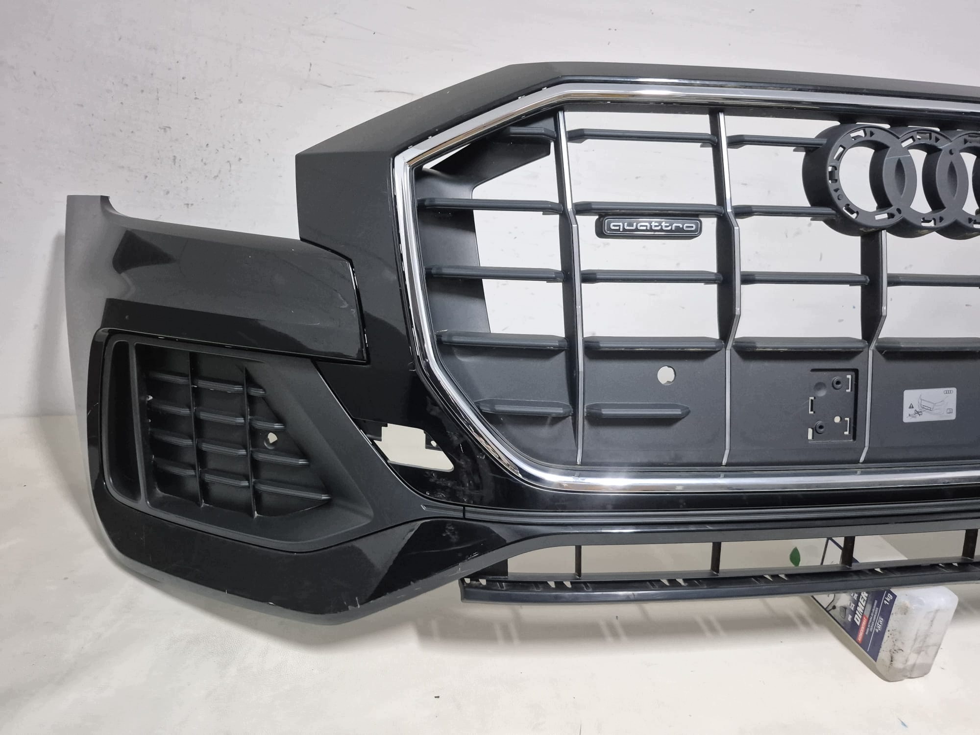 AUDI Q8 4M8 ZWYKLY 18- bumper front front grill grid PDC 4M8807437A