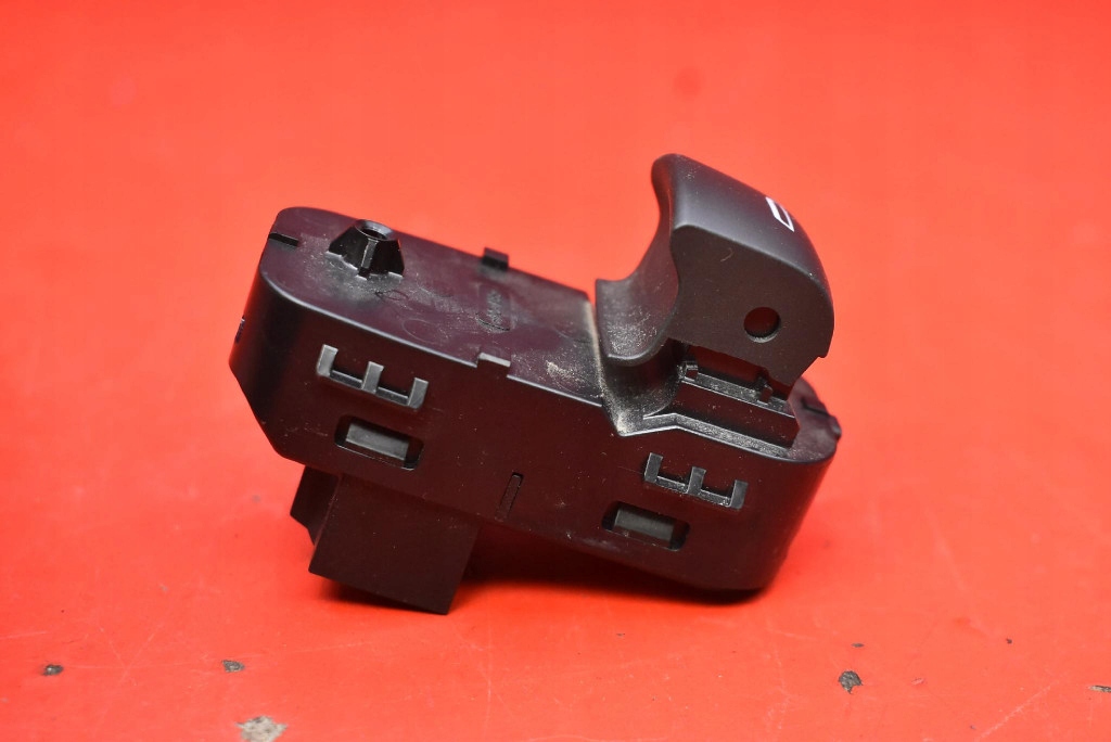 switch lifting windows right rear part 84513466 OPEL AMPERA-E BOLT II 17-20
