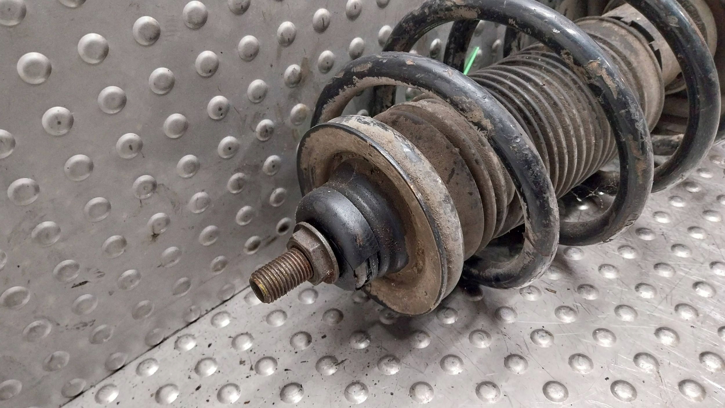 shock absorber left right front 8N0413031F AUDI TT 8N