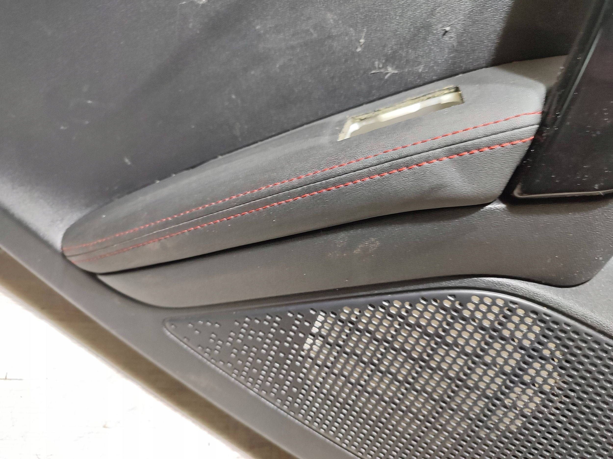Peugeot 2008 and 2018 rear part side left side upholstery door