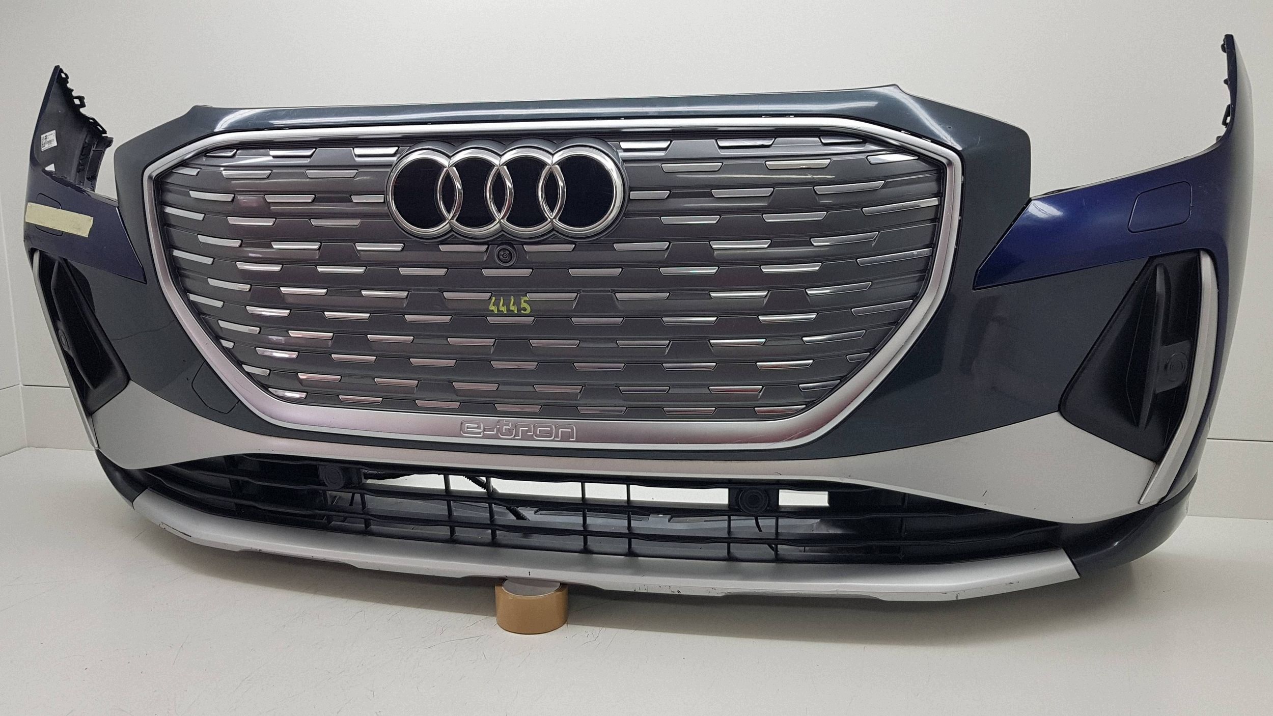AUDI Q4 E-TRON s-line 2021 - + KAMERA bumper front 89A.807.725.A