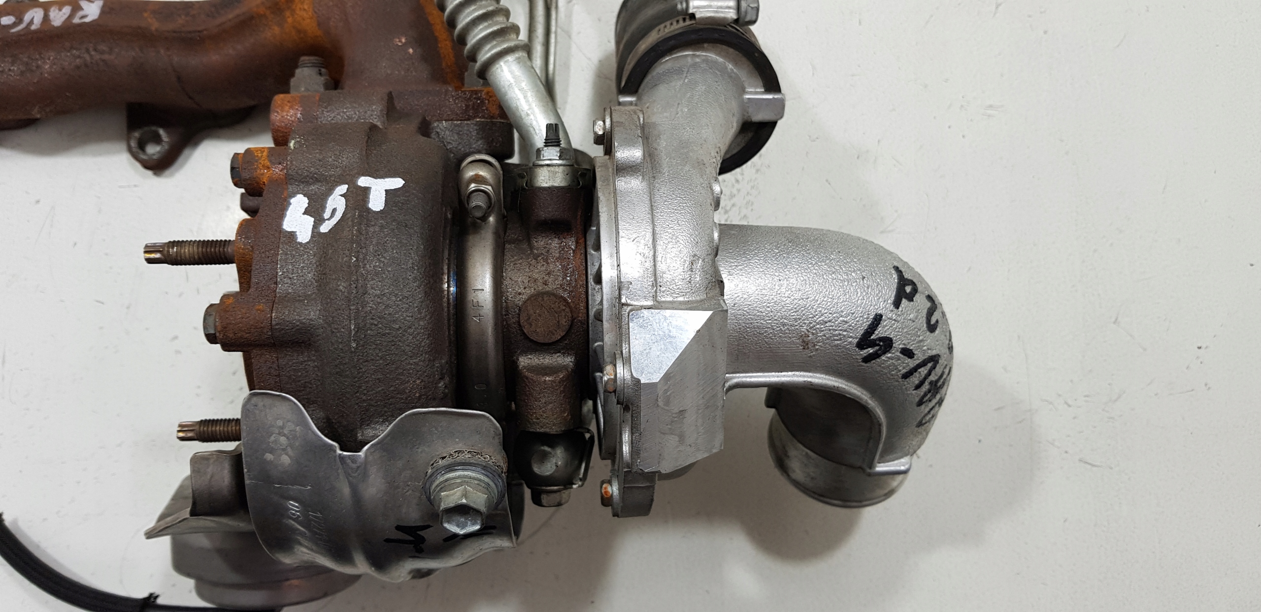 17201-26072 - Toyota RAV4 2.2 D4d 150km турбокомпрессор турбины