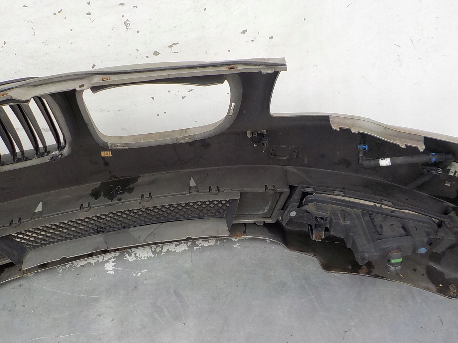 279 BMW 1 E82 E88 XSENON Spritzdüsen Stoßstange vorne vorne