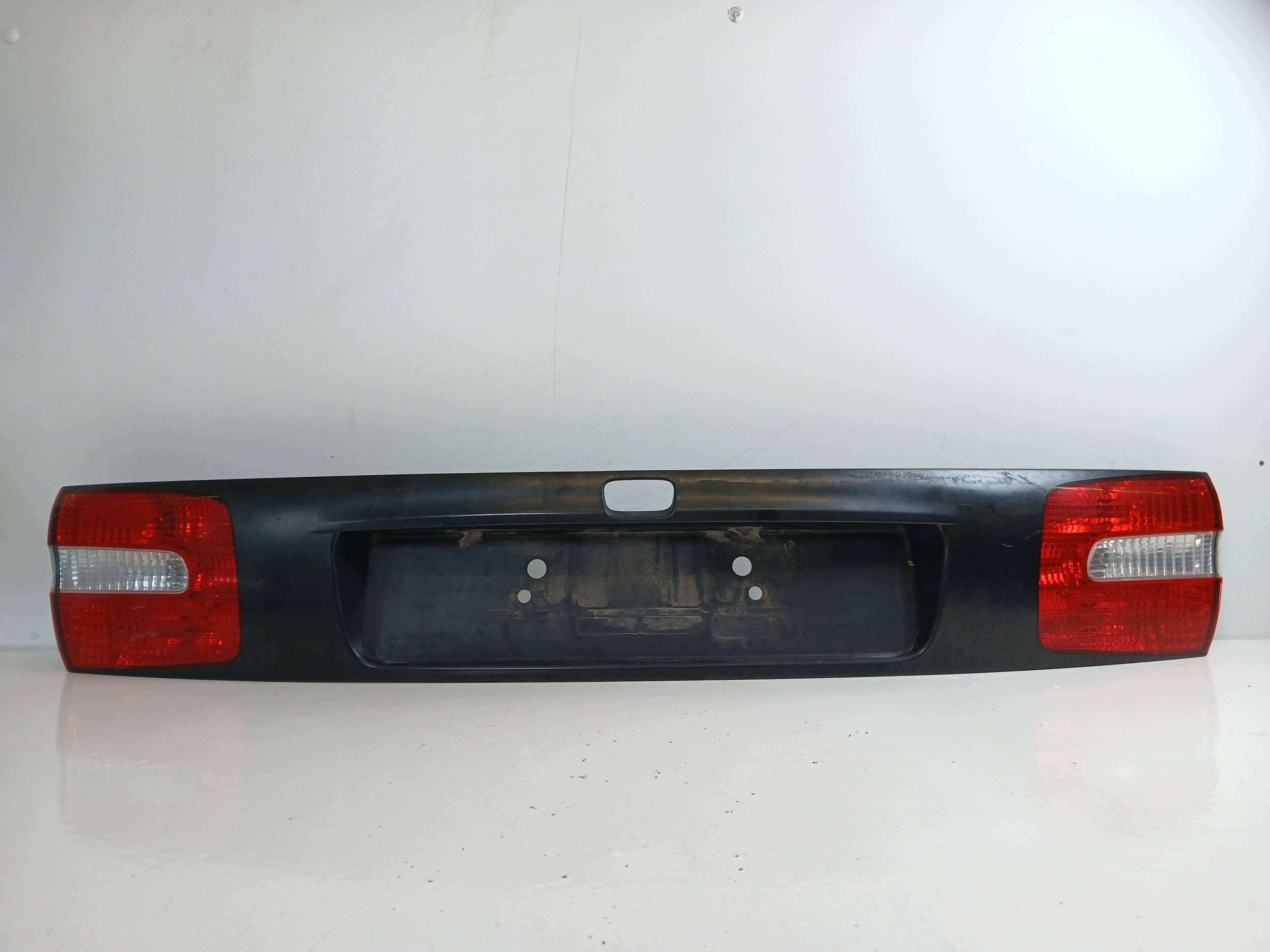 VOLVO V40 and cap bonnet boot