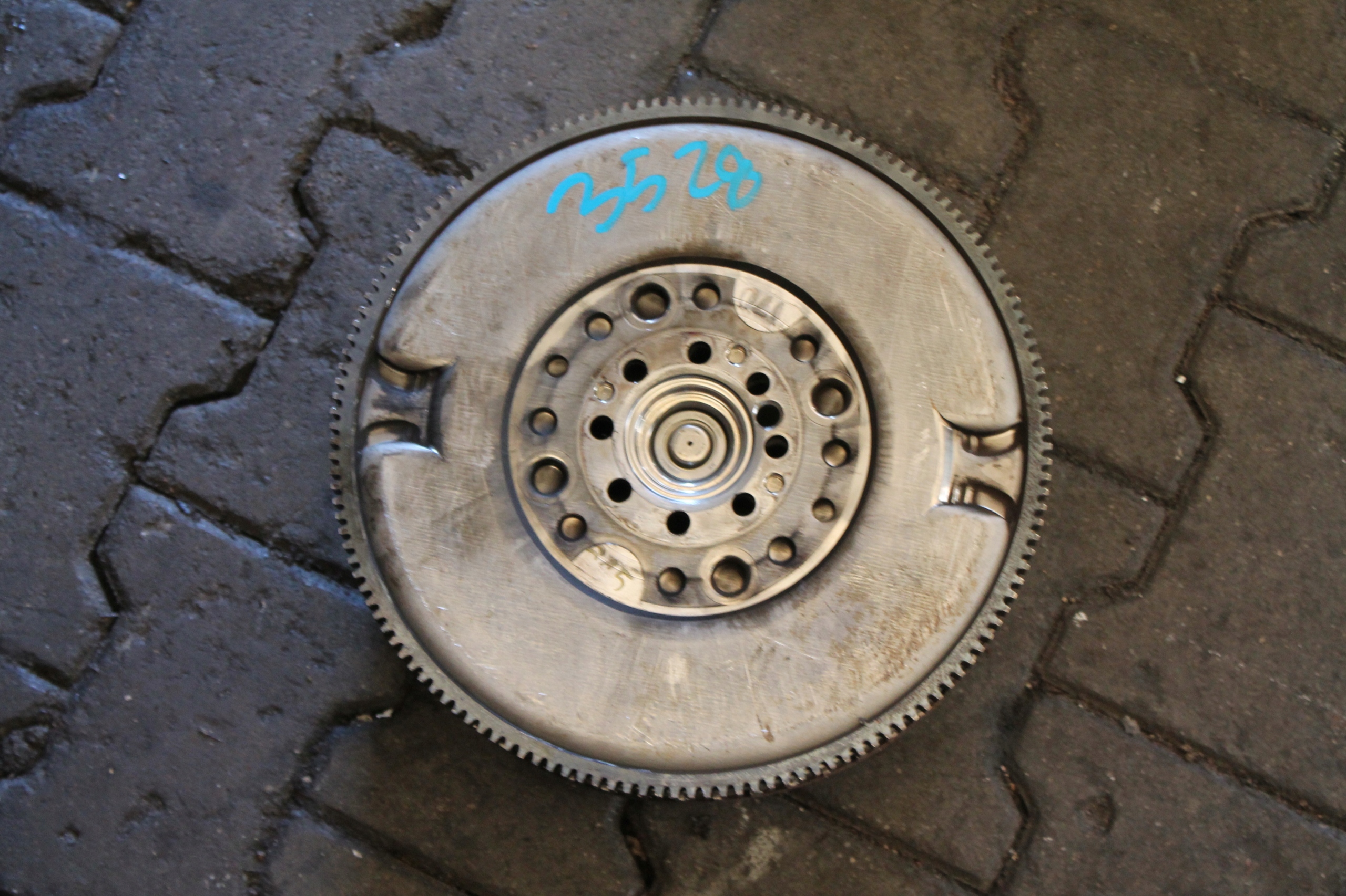 3528. wheel flywheel MERCEDES SPRINTER A6510305105