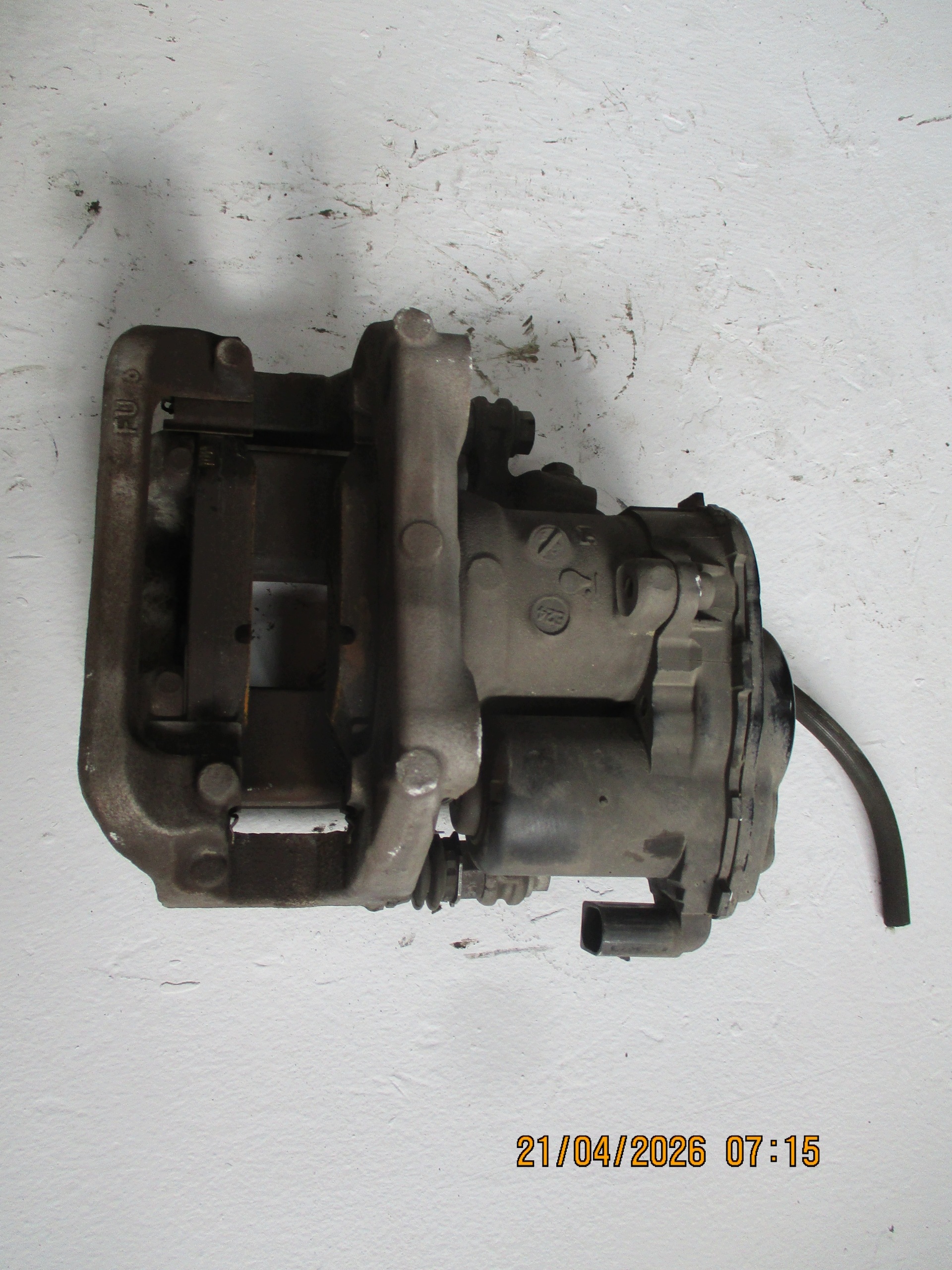 caliper right MERCEDES 206 C KLASA rear part rear