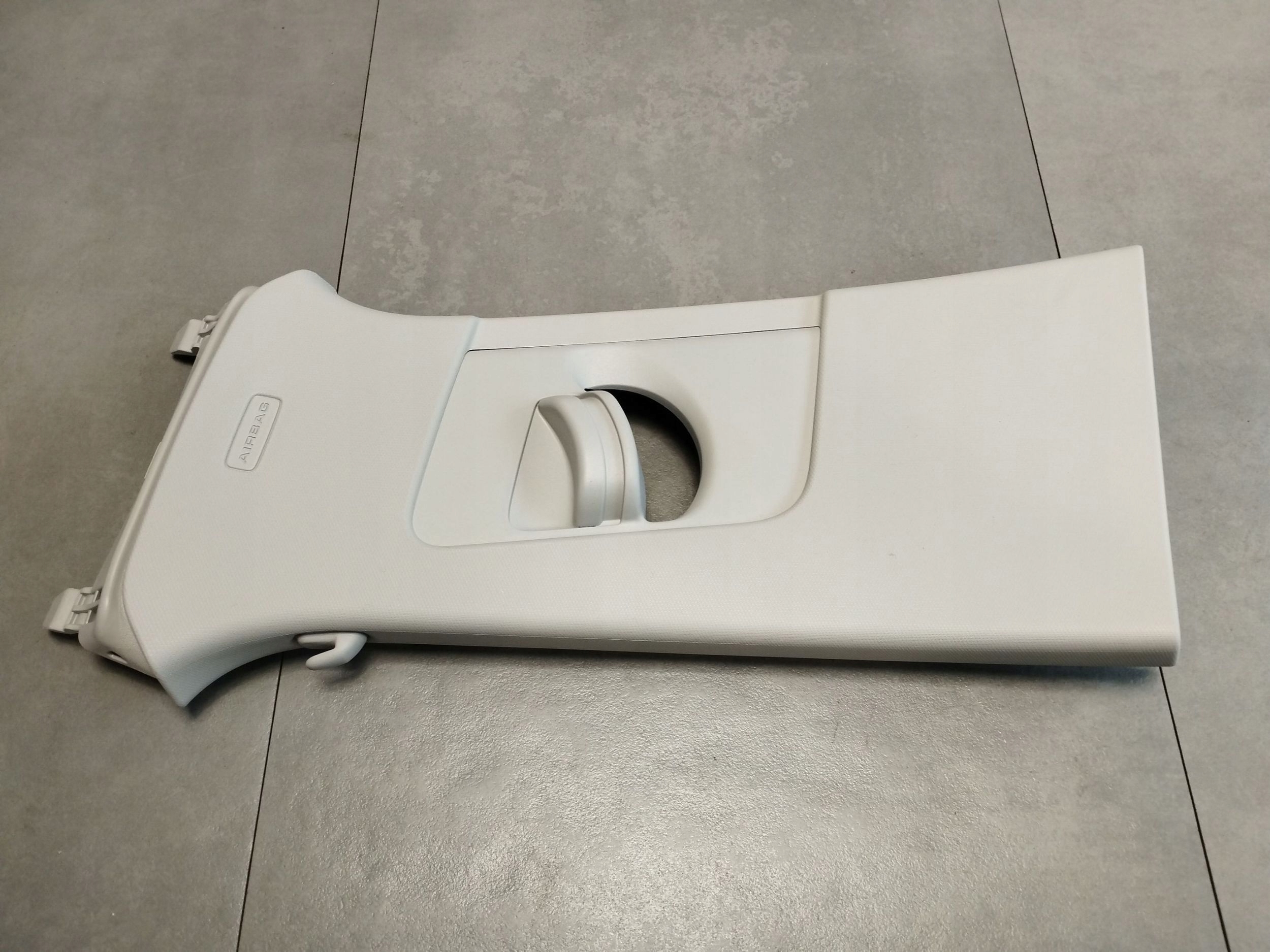Audi Q3 F3 cover slupka B upper 83A867243B