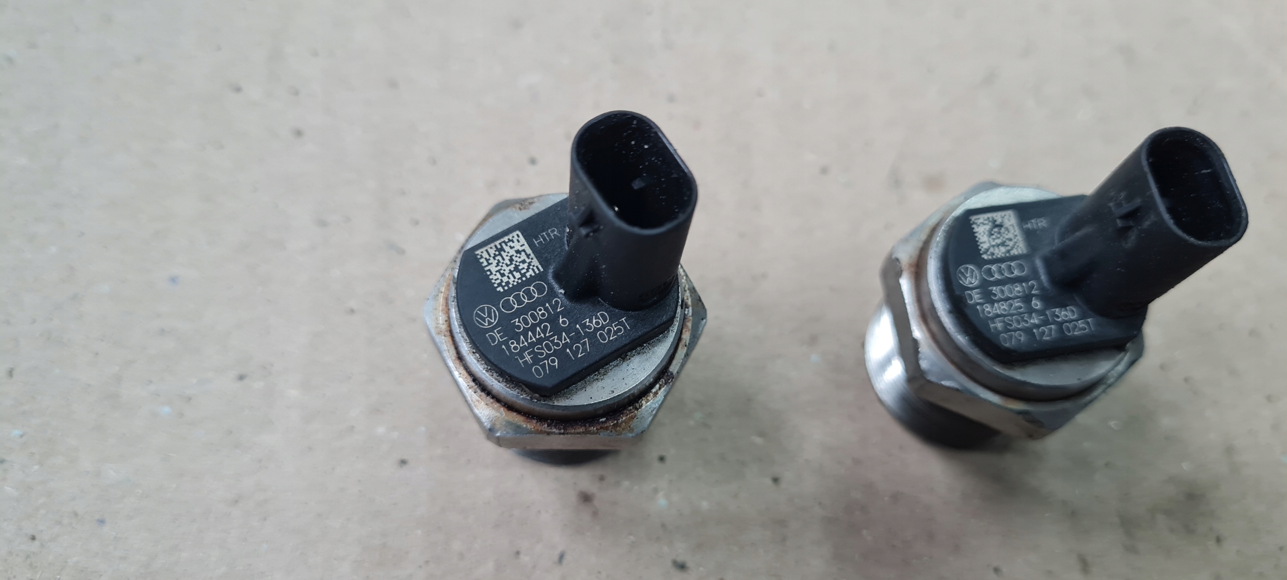 S7 4G A7 Sensor Sensor POMPY des Kraftstoffsbehälters 079127025T 4.0 TFSI S6 C7 A6