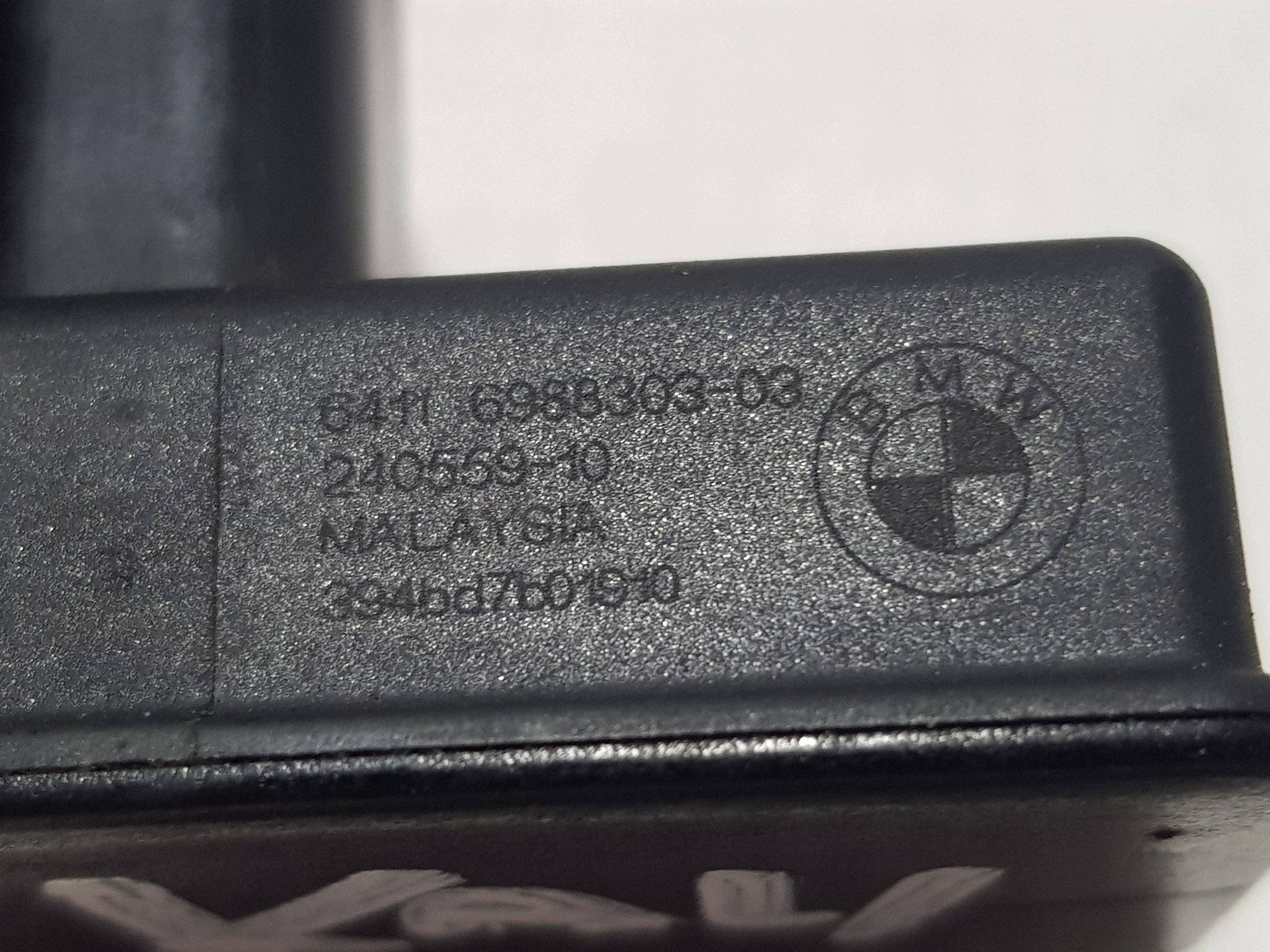 Sensor JAKOSCI luft BMW E60 E70 E92 E84 F30 F10 6988303